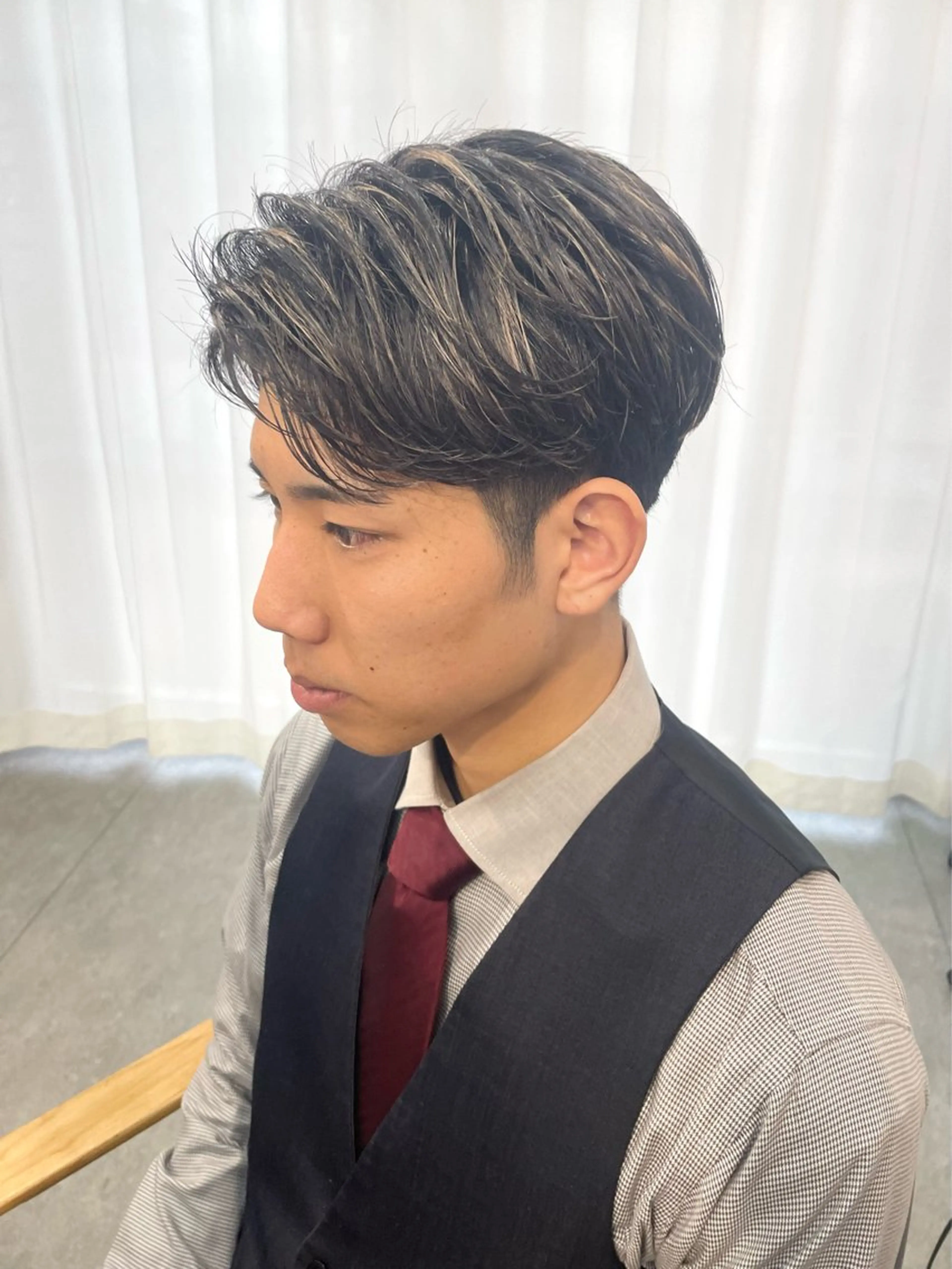 ショート カラー メンズ メンズハイライト メンズメッシュ ハイライトカラー メッシュ ハイライト ヘアカラー lani hair salon所属・SHOTO ハイトー ン/デザインカラーのヘアスタイル