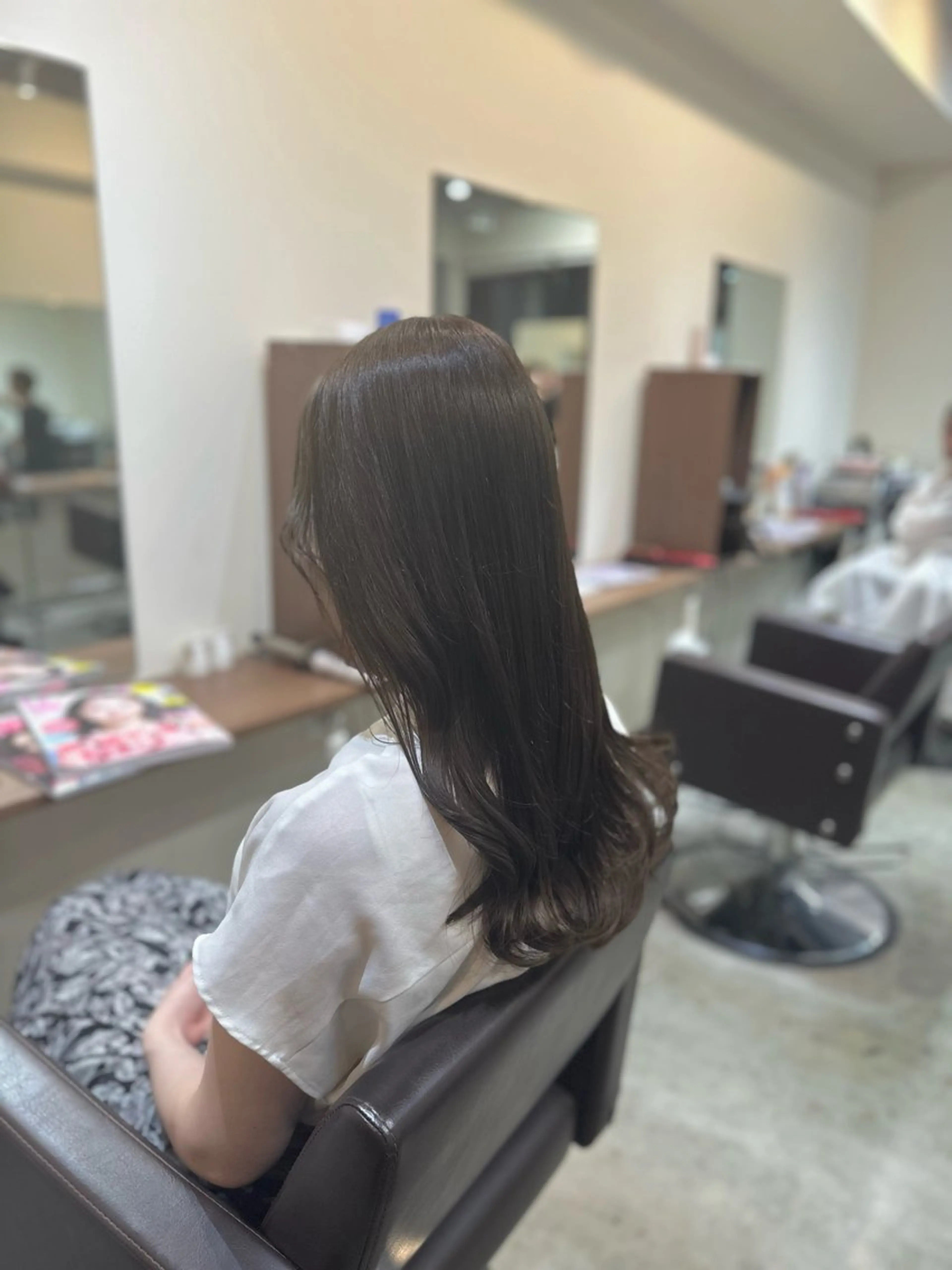 ロング カラー パーマ カット ヘアカラー パーマ トリートメント ヘッドスパ 巻けるケア縮毛矯正✨ ケアカラー✨山下のヘアスタイル