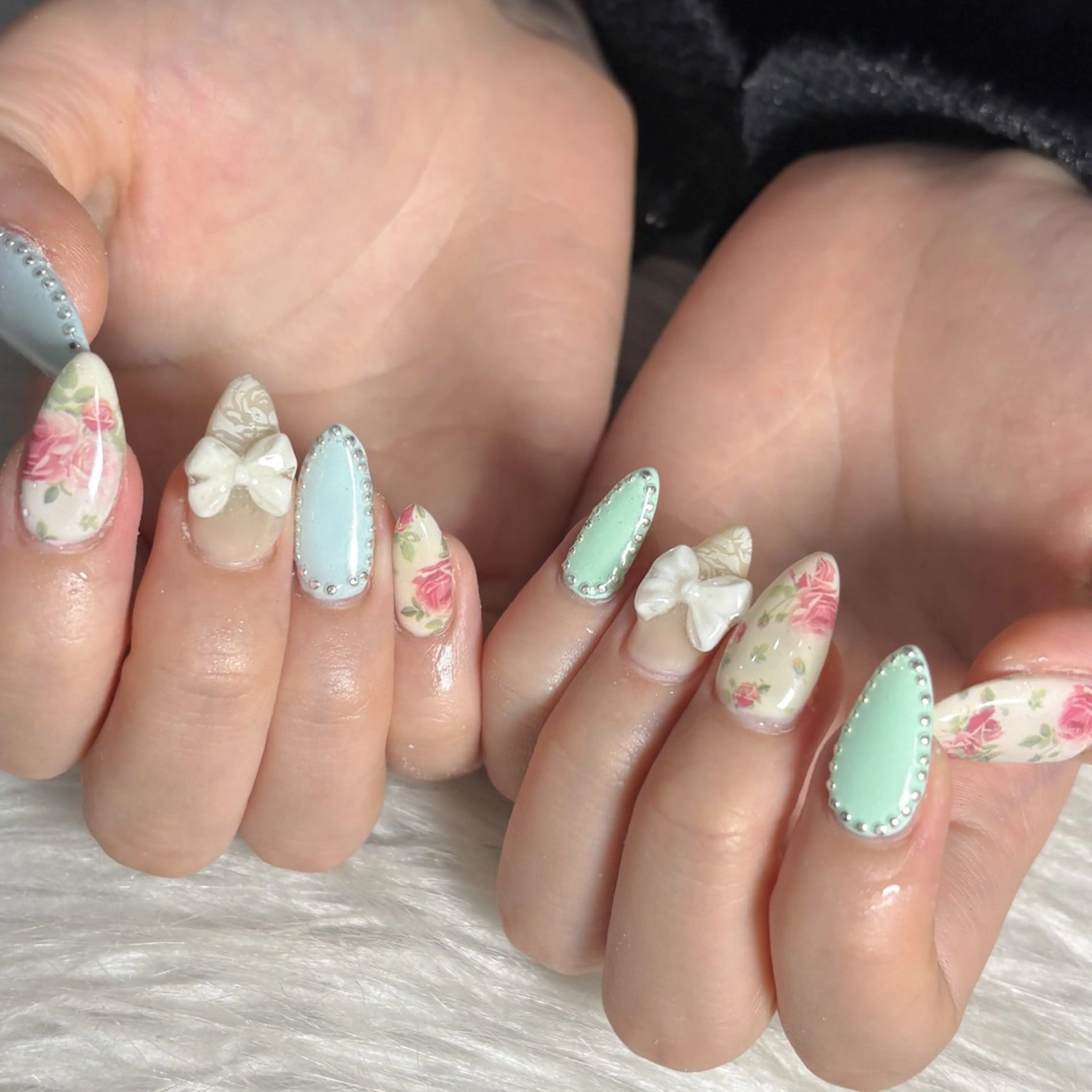 ネイル ハンドネイル LAVISH manaのネイルデザイン