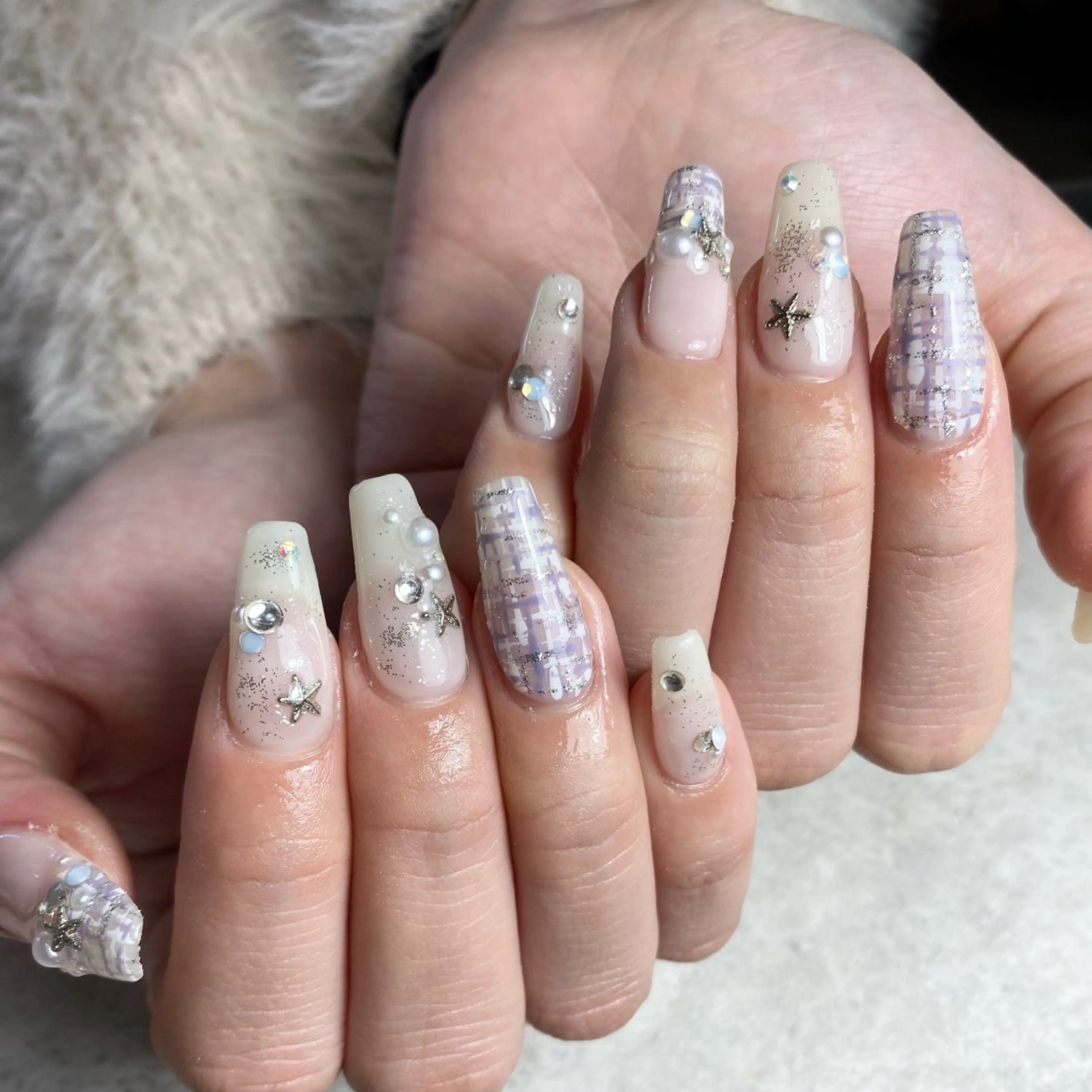 ネイル ストーンネイル ツイードネイル nailroom Anmie.のネイルデザイン