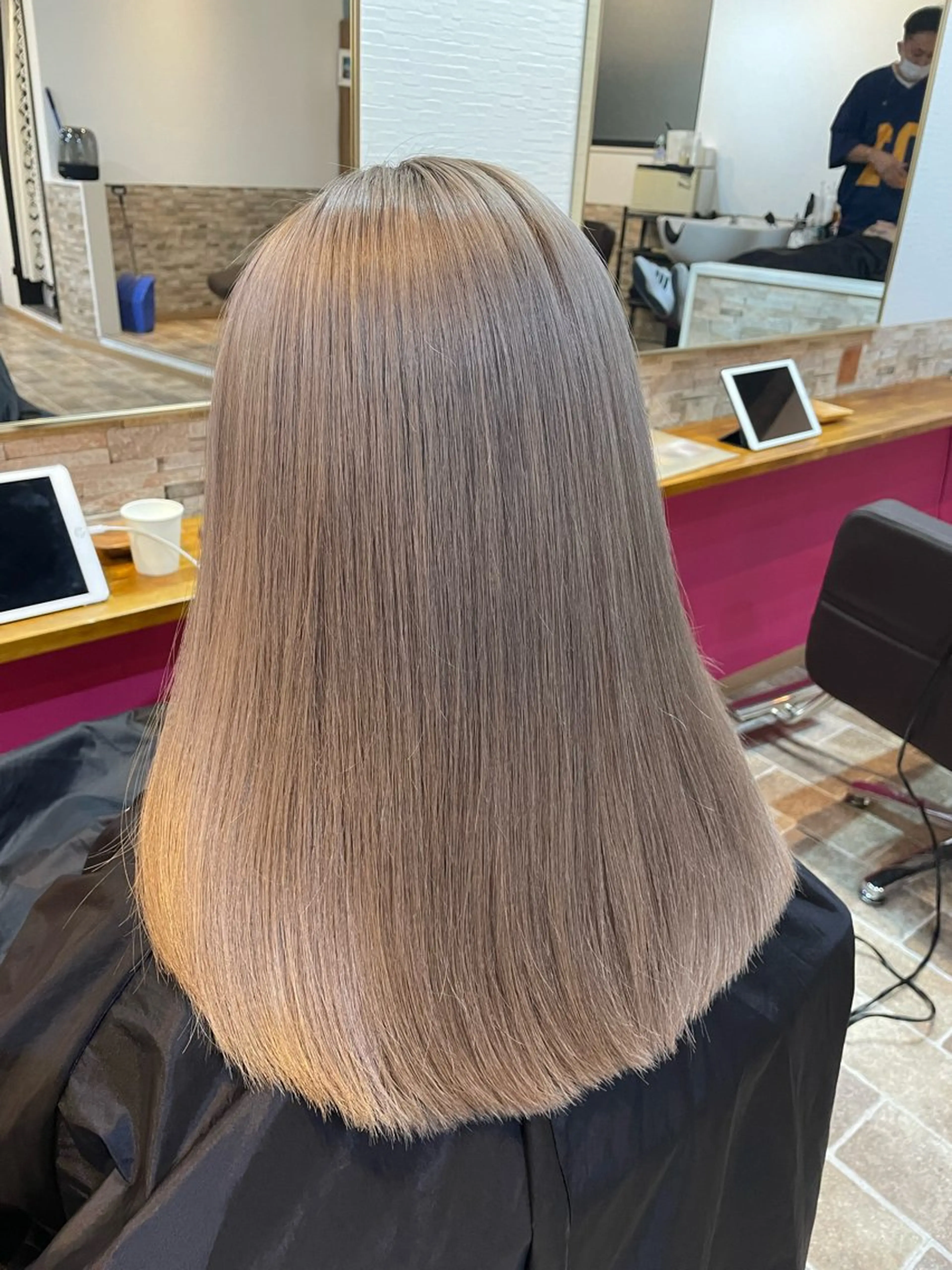 ロング カラー ベージュカラー ハイトーンカラー ホワイトベージュ ヘアカラー トリートメント STAR RIVER所属・YUI/ ブリーチカラー🌷のヘアスタイル