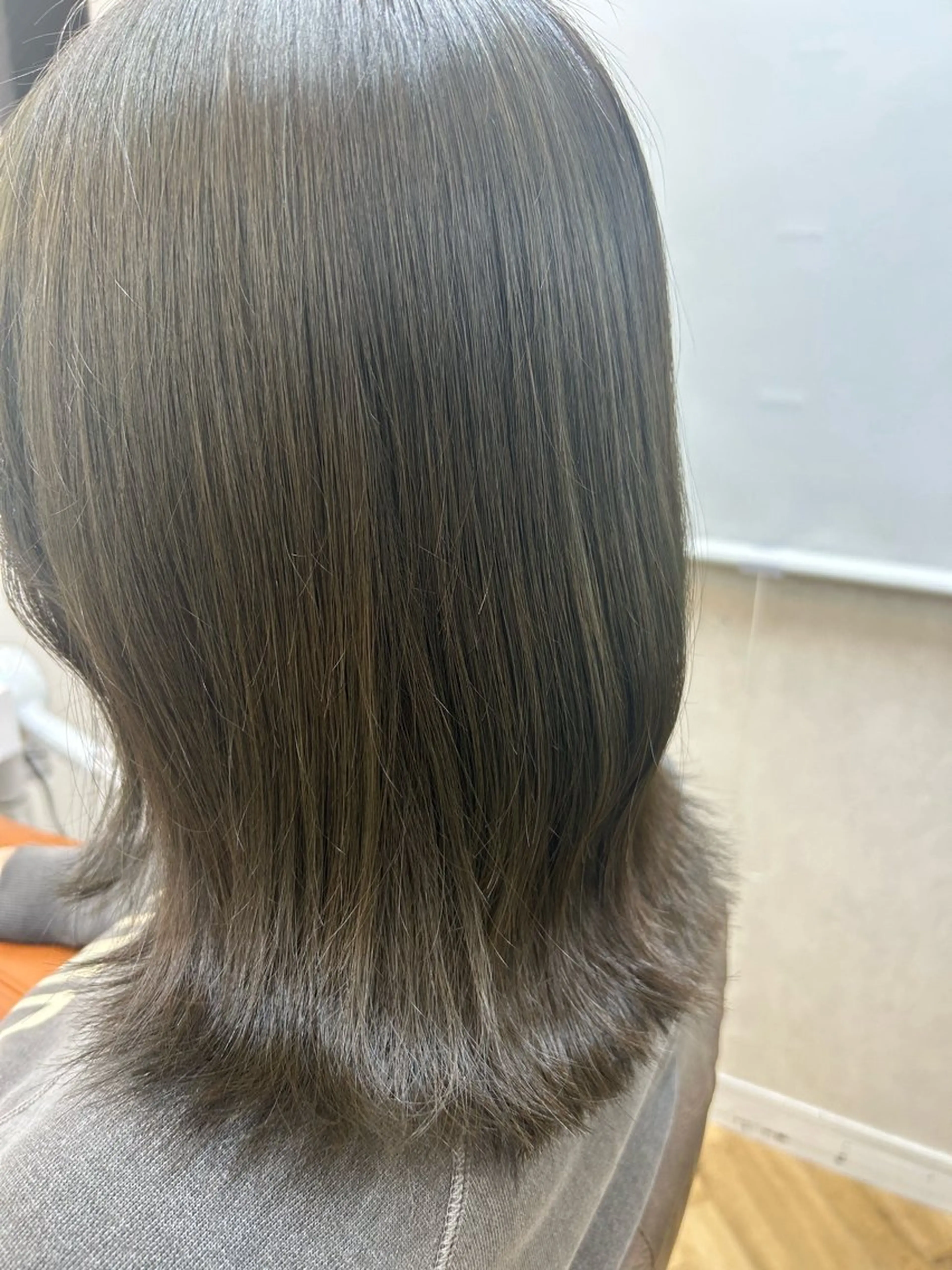 セミロング カラー ブルーカラー 似合わせカット 天笠麻穂 /tocca船橋南口のヘアスタイル