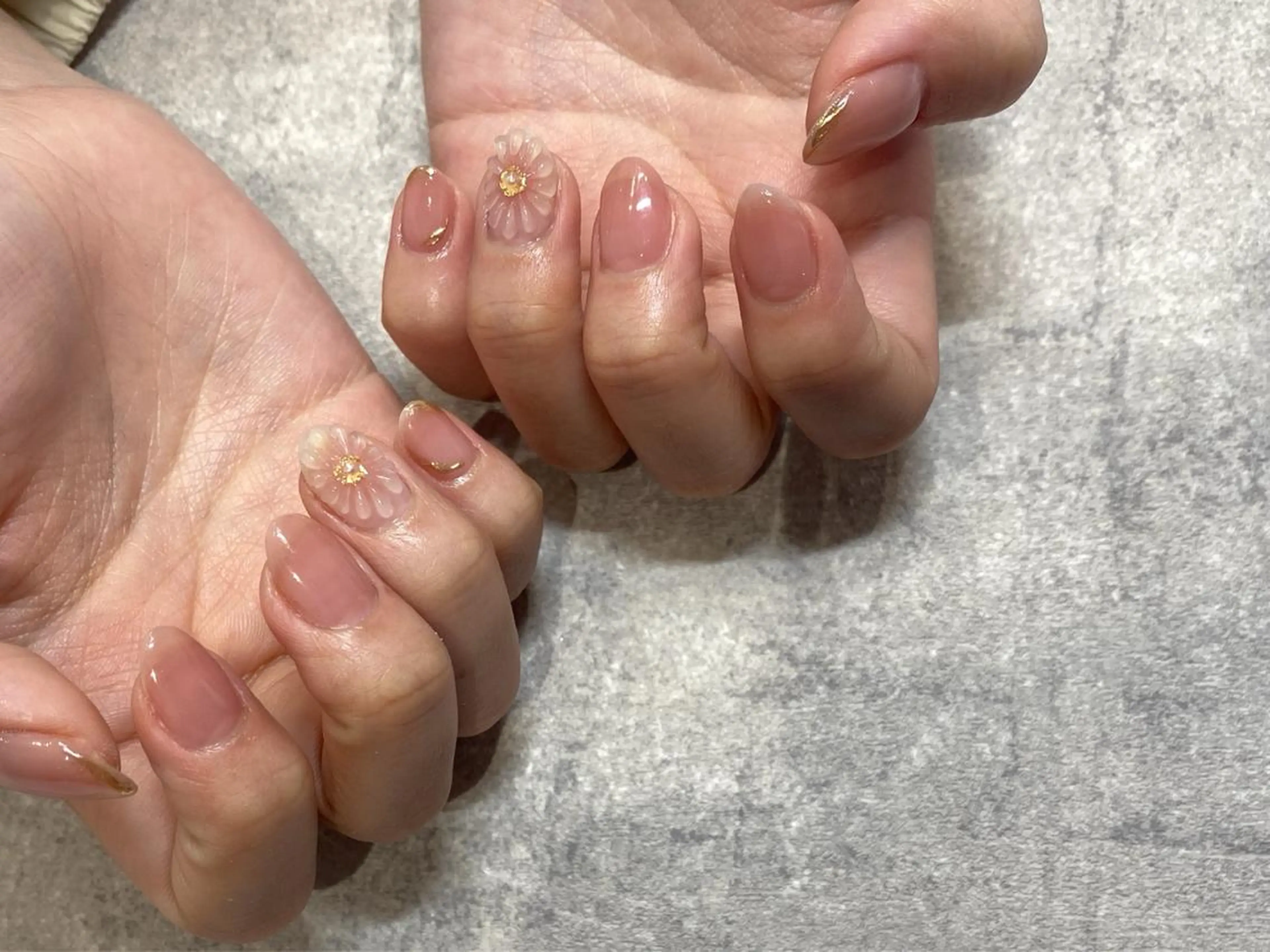 ネイル ハンドネイル NINEnami ニュアンスネイルのネイルデザイン