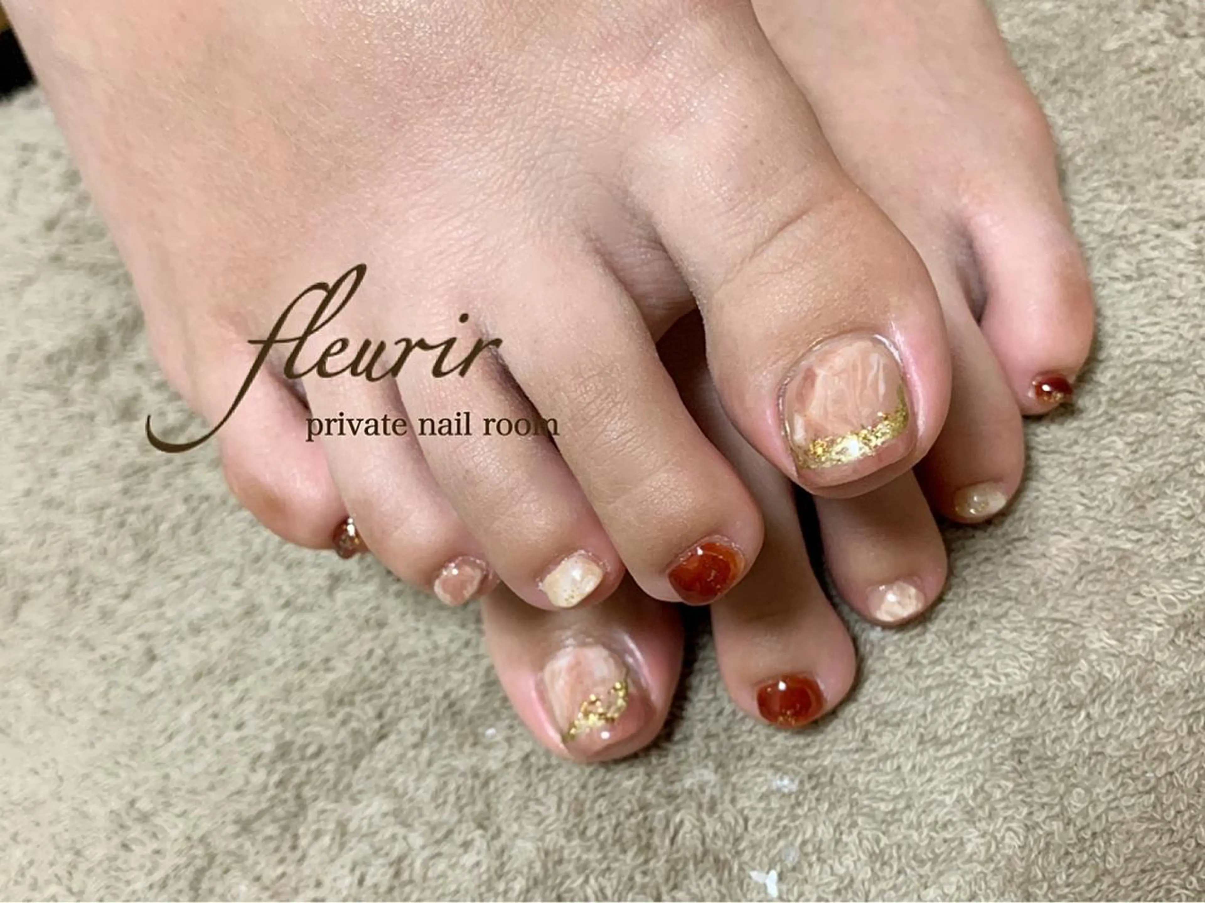 ネイル フットネイル 大理石ネイル(マーブル) ニュアンスネイル フルリール 【プライベートサロンのネイルデザイン