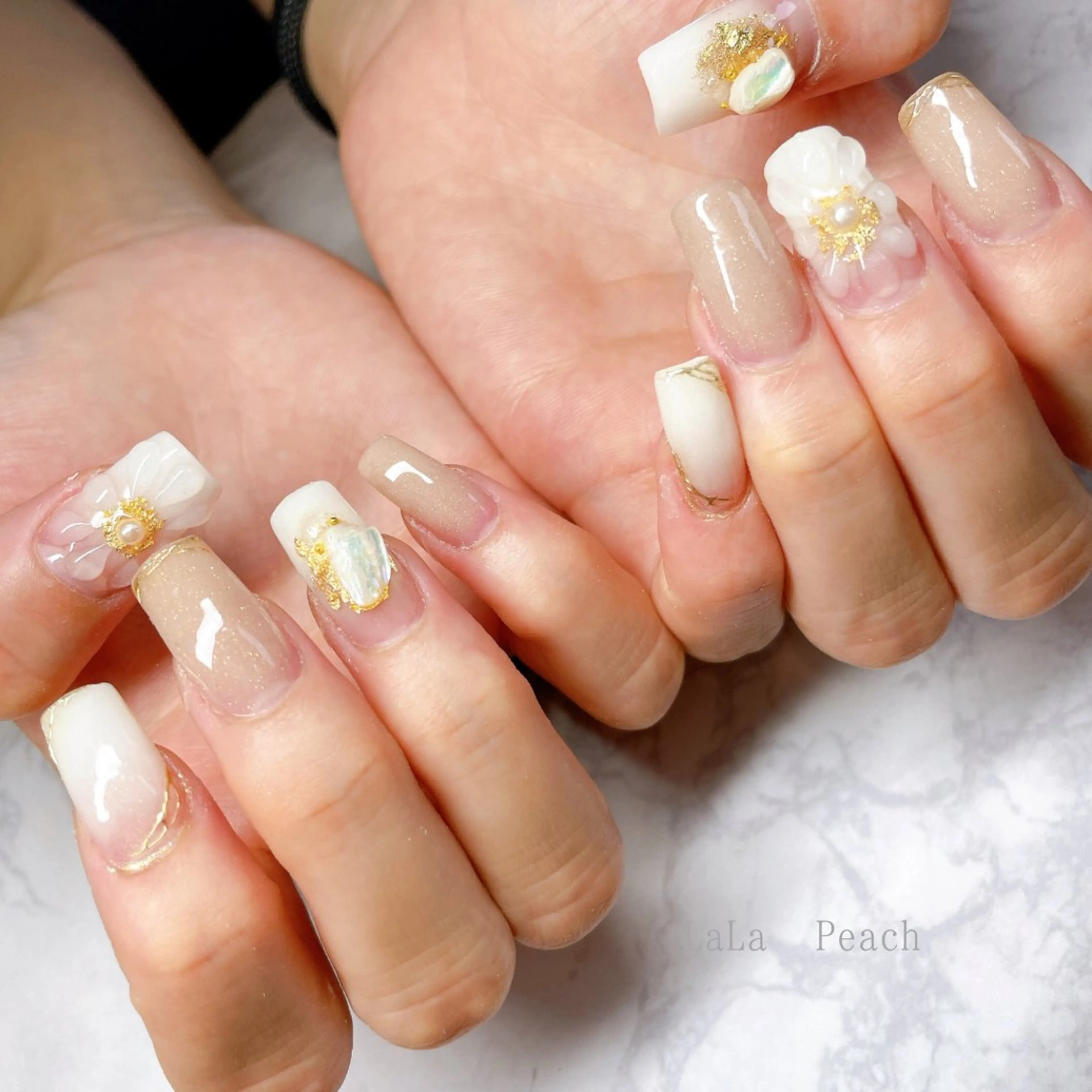 ネイル アートネイル ジェルネイル グラデーション スクエアネイル ハンドネイル LaLa Peach 福岡のマツエク・マツパデザイン