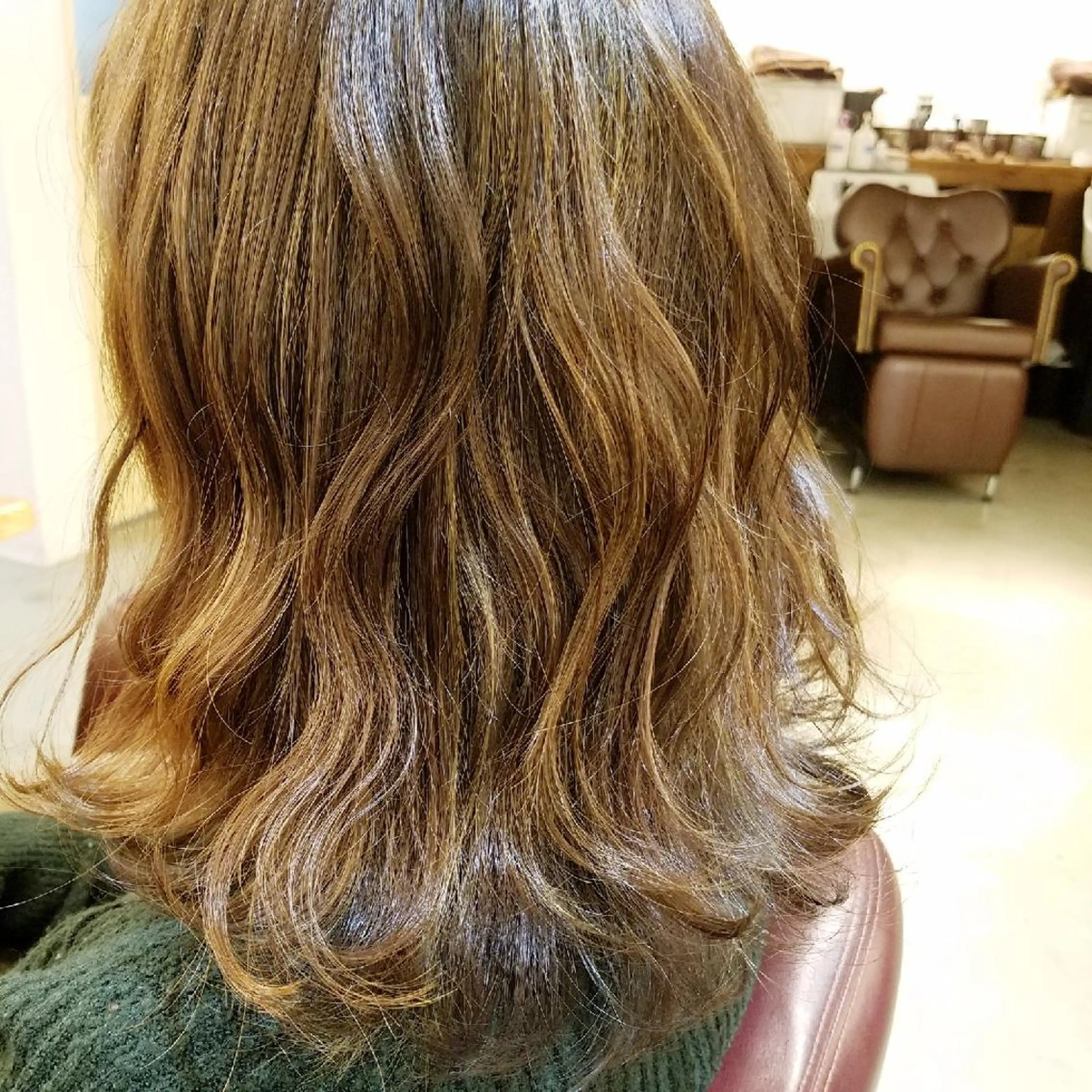 セミロング カラー 🇰🇷透明感×ハイ トーン🌟tomoのヘアスタイル