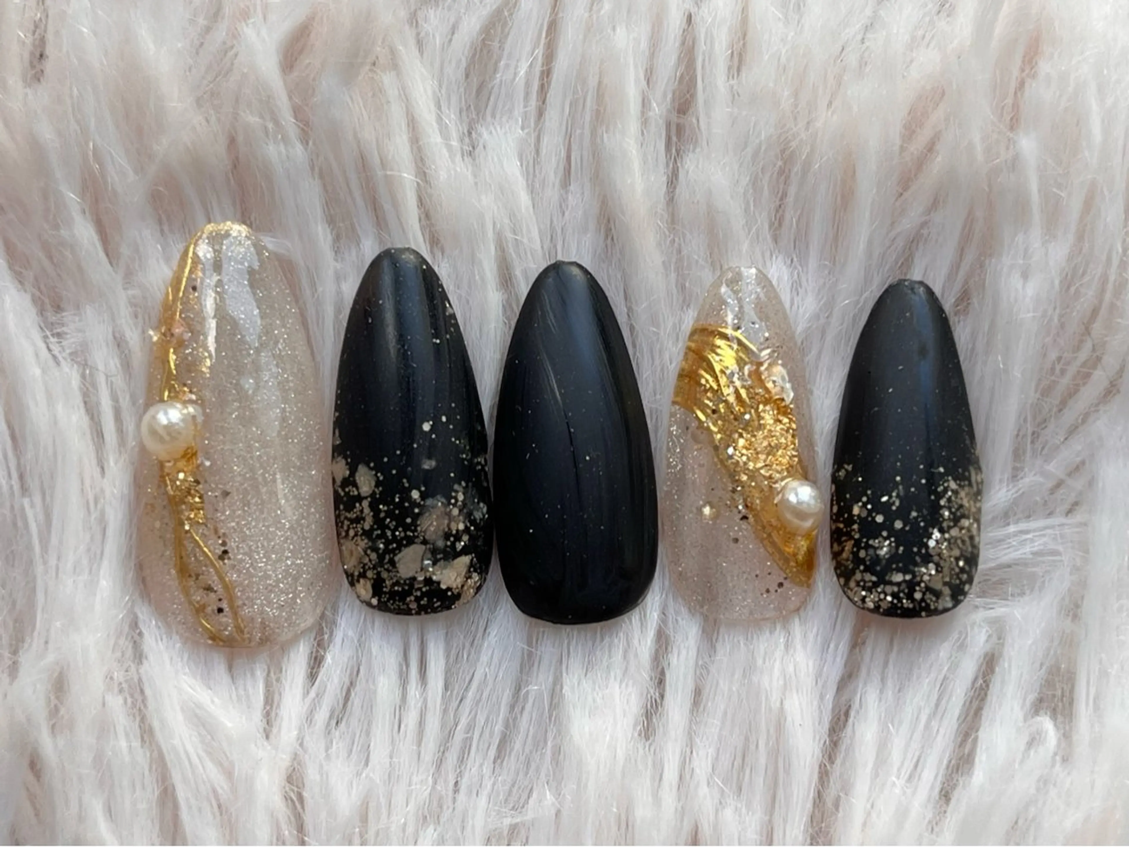 ネイル ニュアンスネイル 冬ネイル RIONnail(リオンネイル)所属・RIONnail Yurikaのネイルデザイン