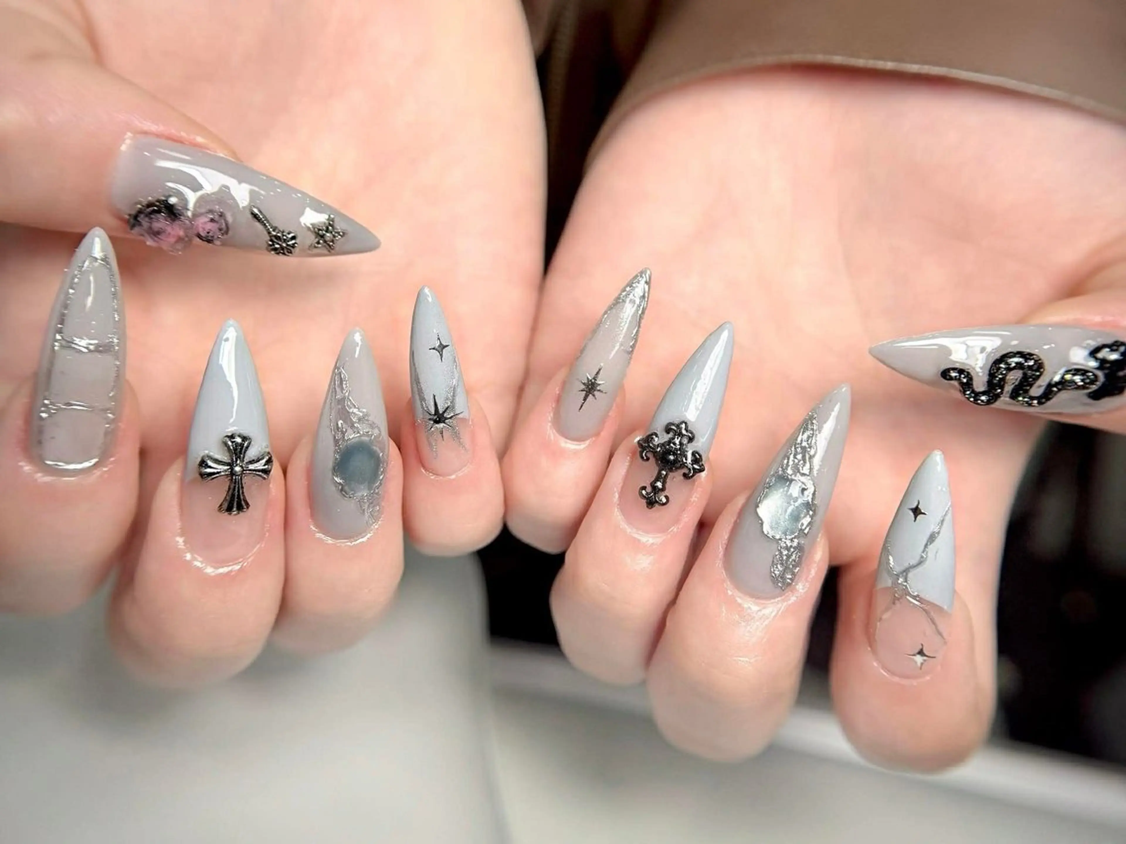 ネイル Queen Nail 柏店　クイーンネイルのネイルデザイン