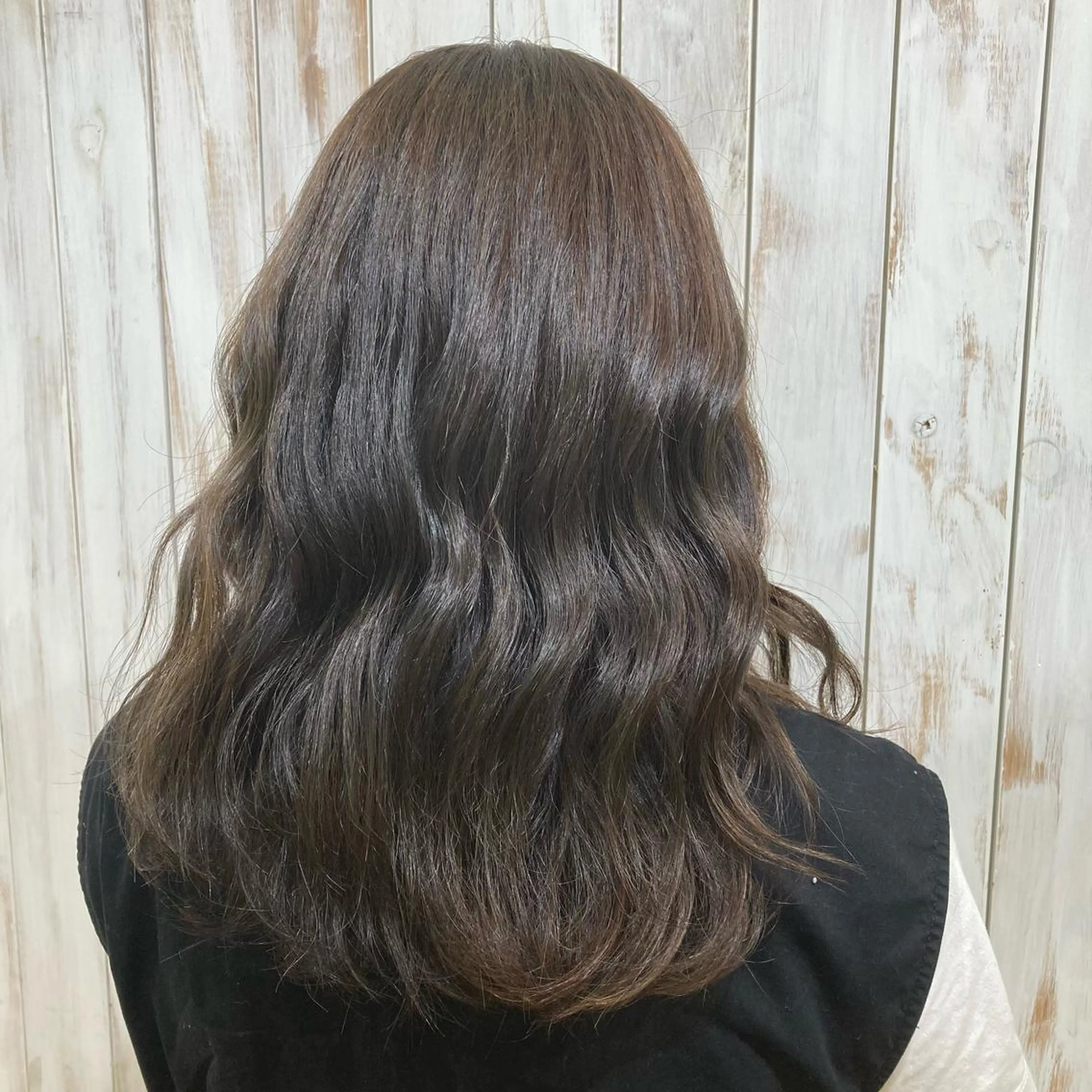 ロング カラー アッシュ 片柳 美友季のヘアスタイル