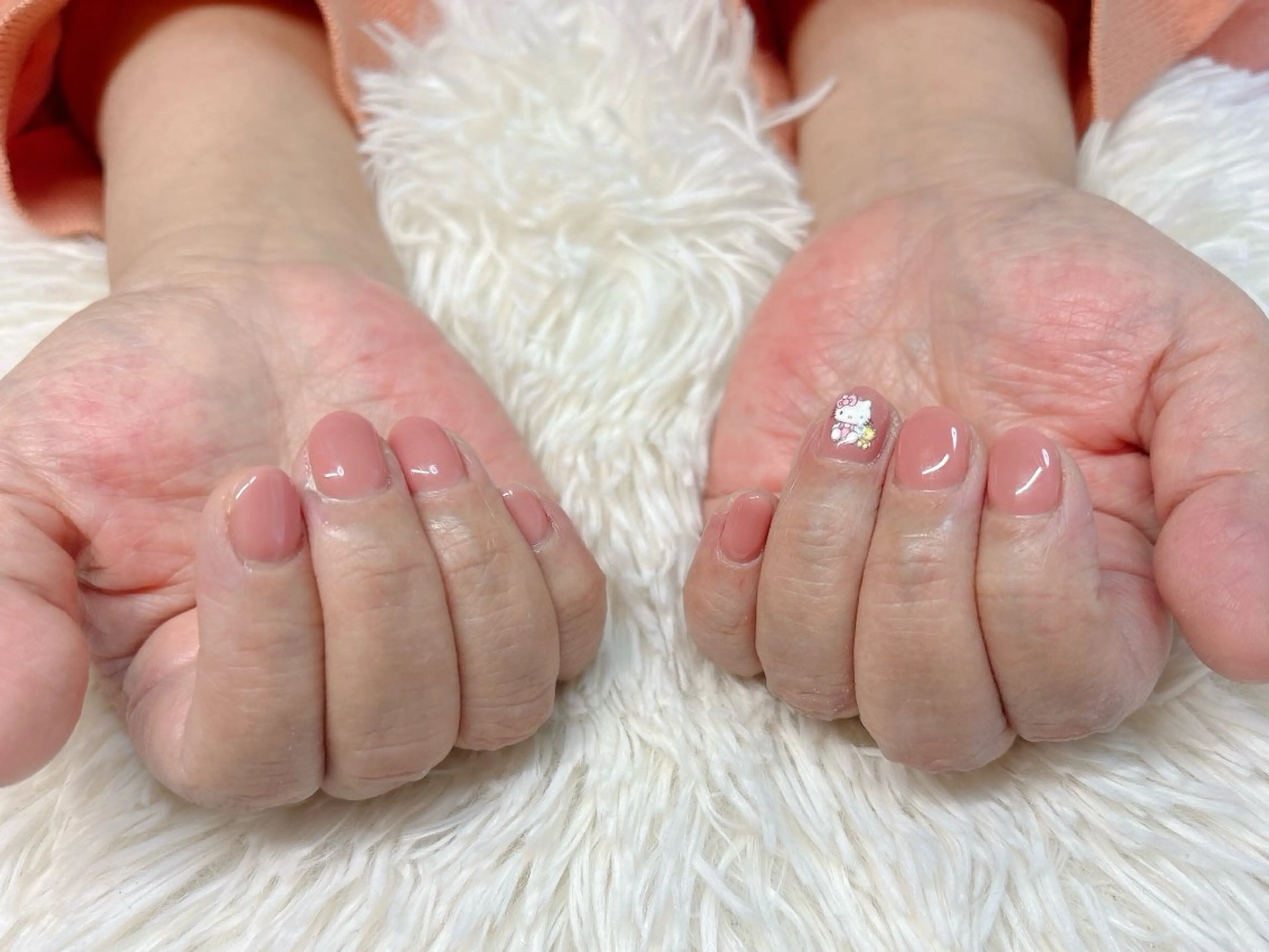 ネイル ハンドネイル パッチリオメメ Lianaのネイルデザイン