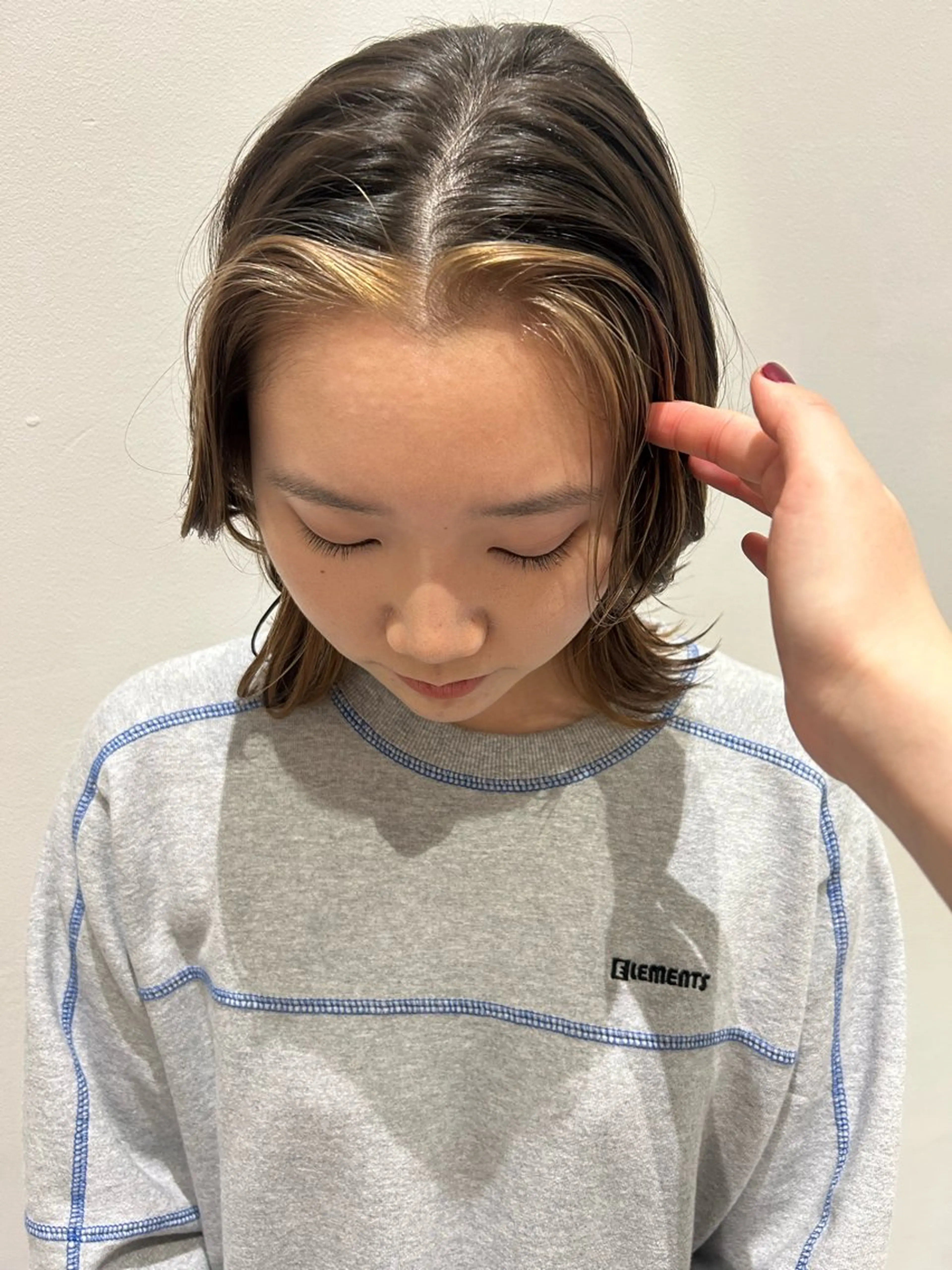 ミディアム ヘアカラー hana _のヘアスタイル