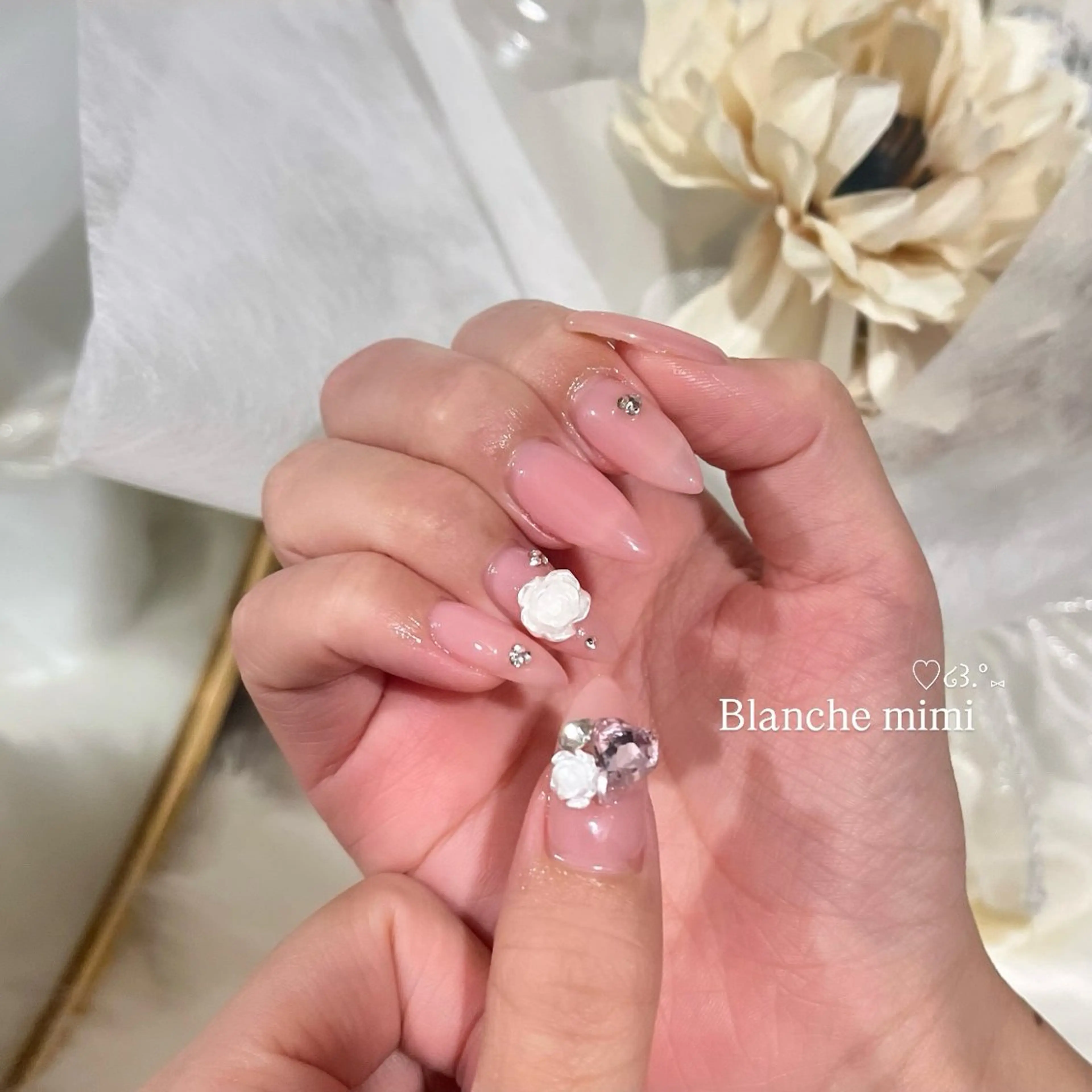 ネイル Blanche mimi所属・Blanche mimi.u_aのネイルデザイン