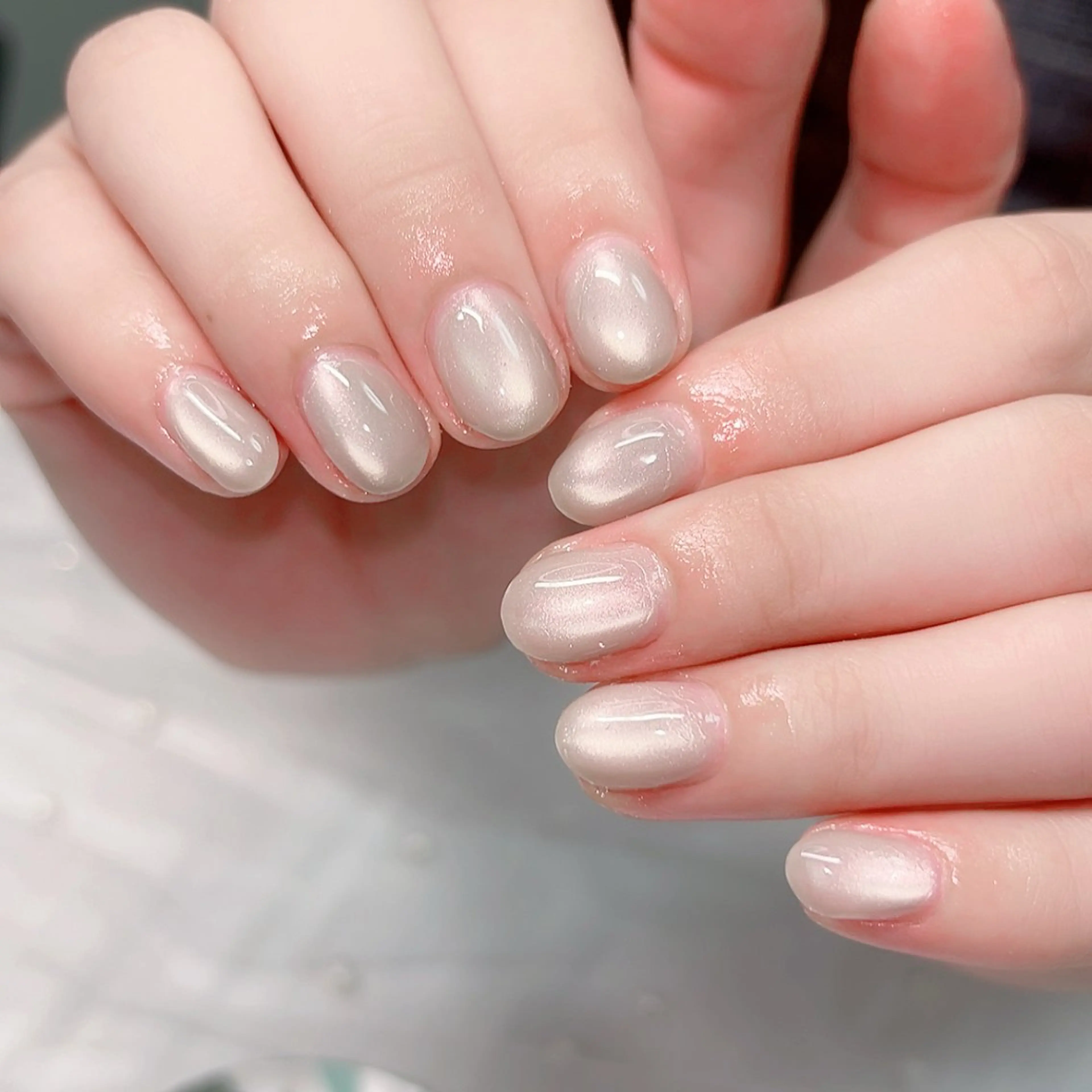 ネイル マグネットネイル ミラーネイル オフィスネイル ワンカラーネイル シルバー ハンドネイル Cute Tips nailのネイルデザイン