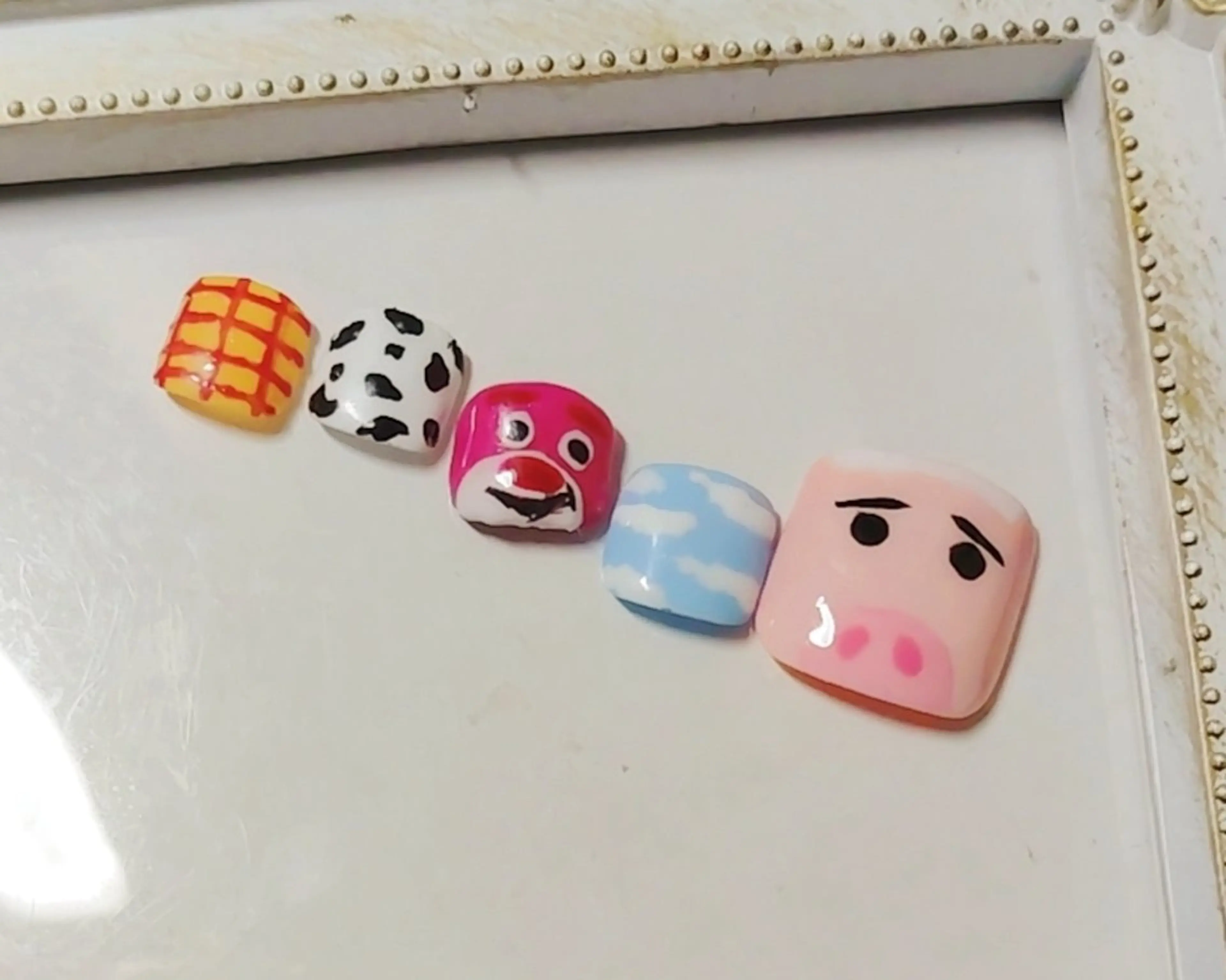 ネイル フットネイル Jewel SecretBaseのネイルデザイン