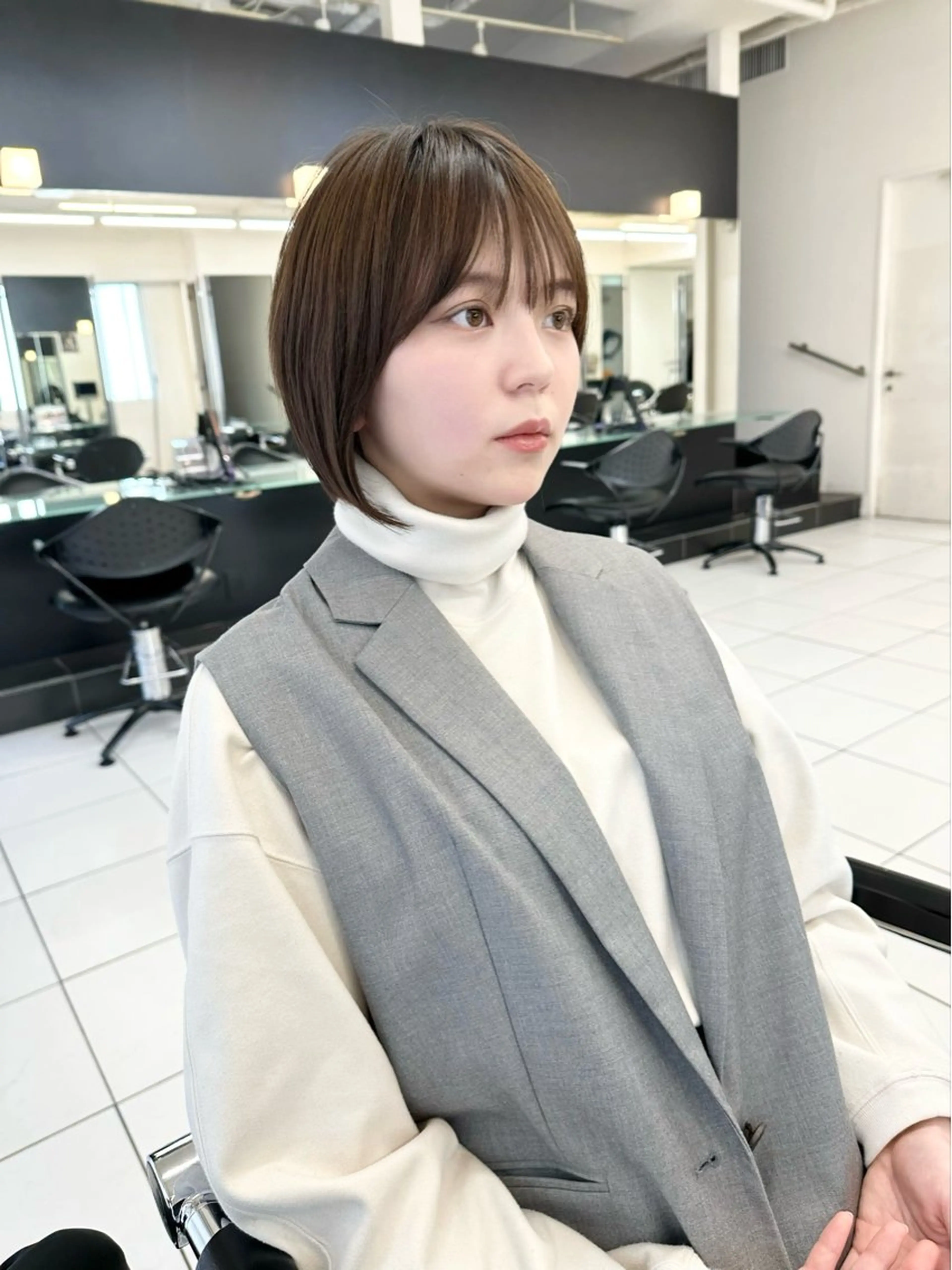ショート カラー 小池 功のヘアスタイル