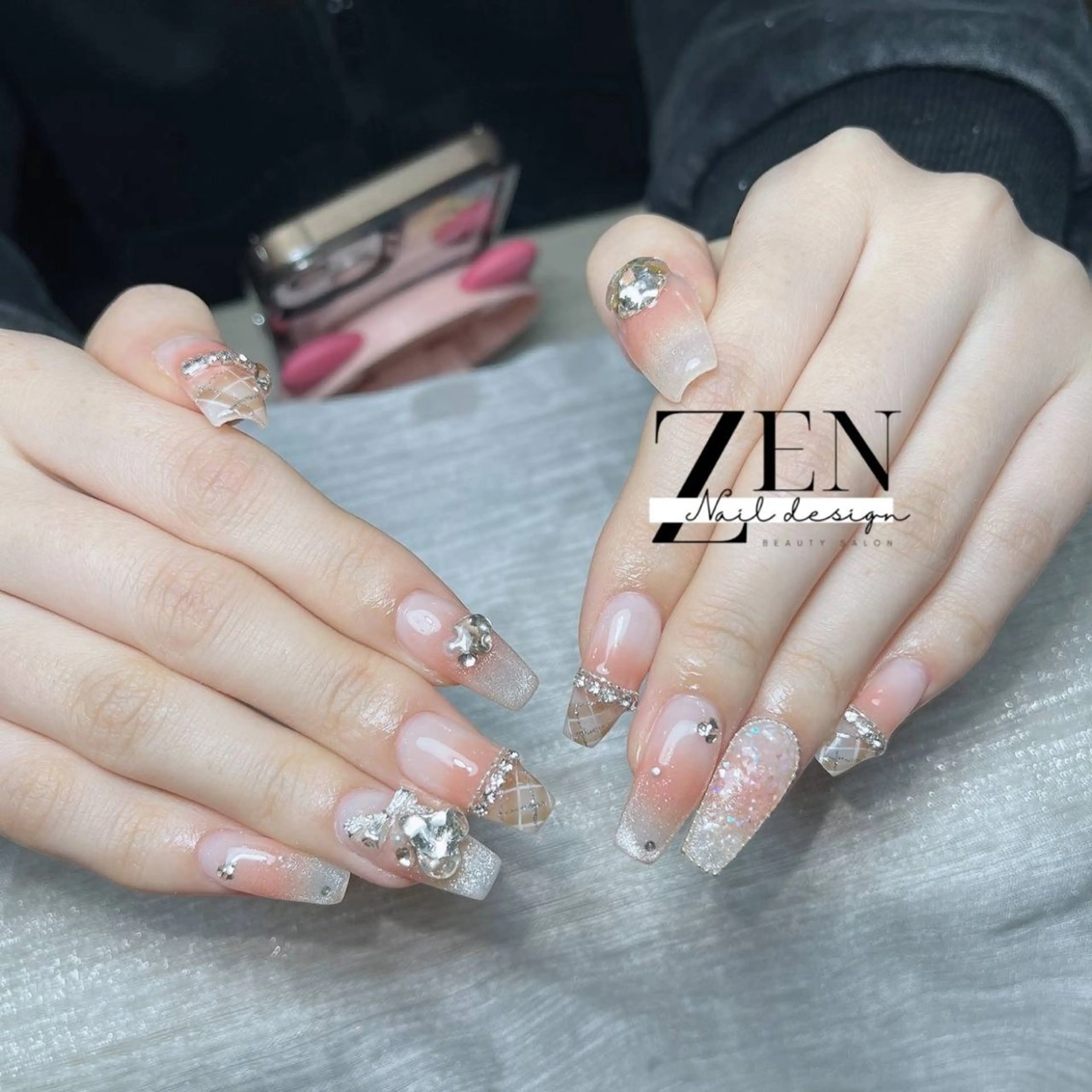 ネイル チークネイル 長さ出し フレンチネイル 韓国ネイル マグネットネイル ハンドネイル Zen Nail Design 池袋のネイルデザイン