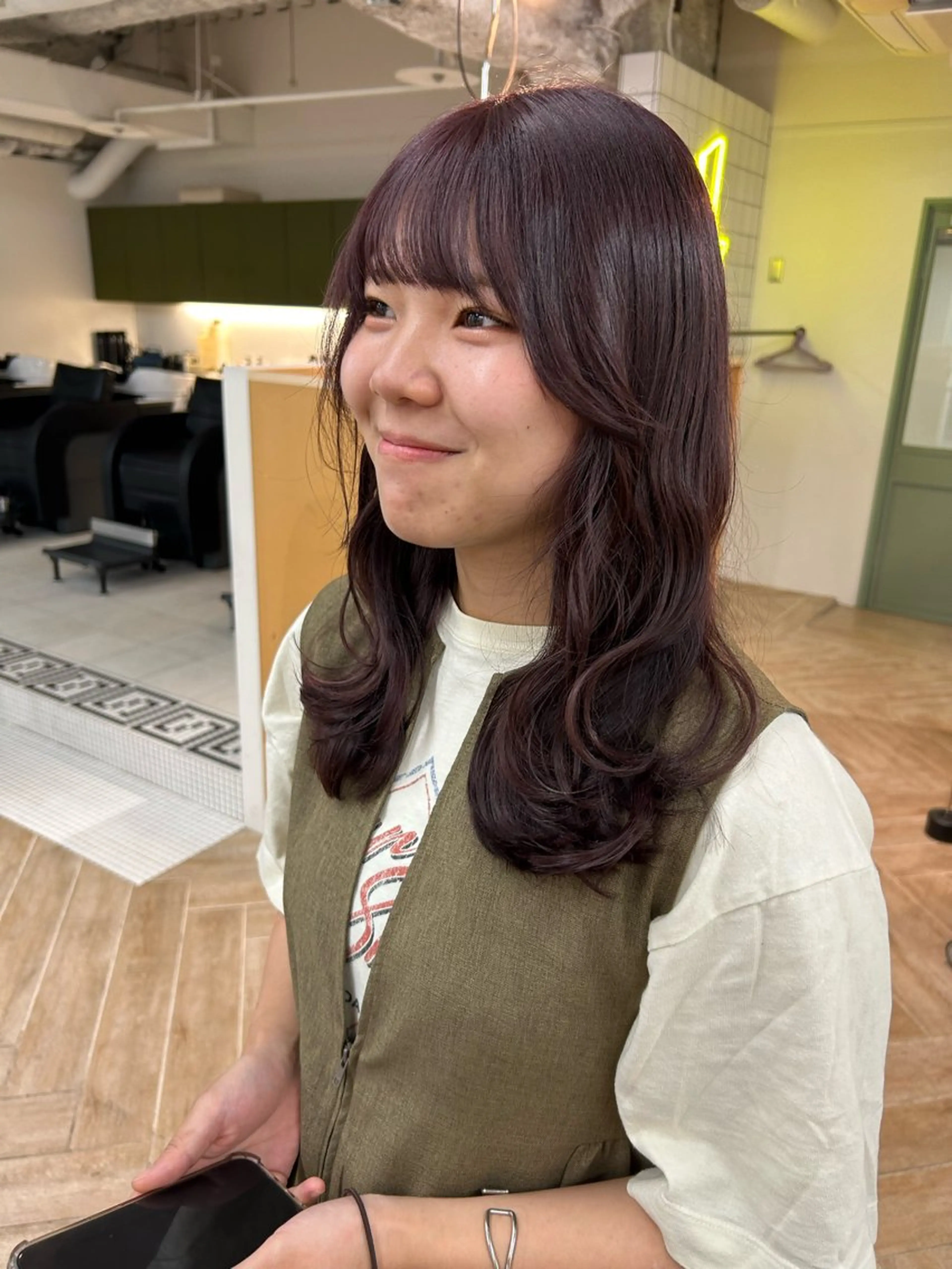 セミロング カラー ヘアカラー ベージュ/ダブルカラ ー/新潟駅/青柳萌果のヘアスタイル