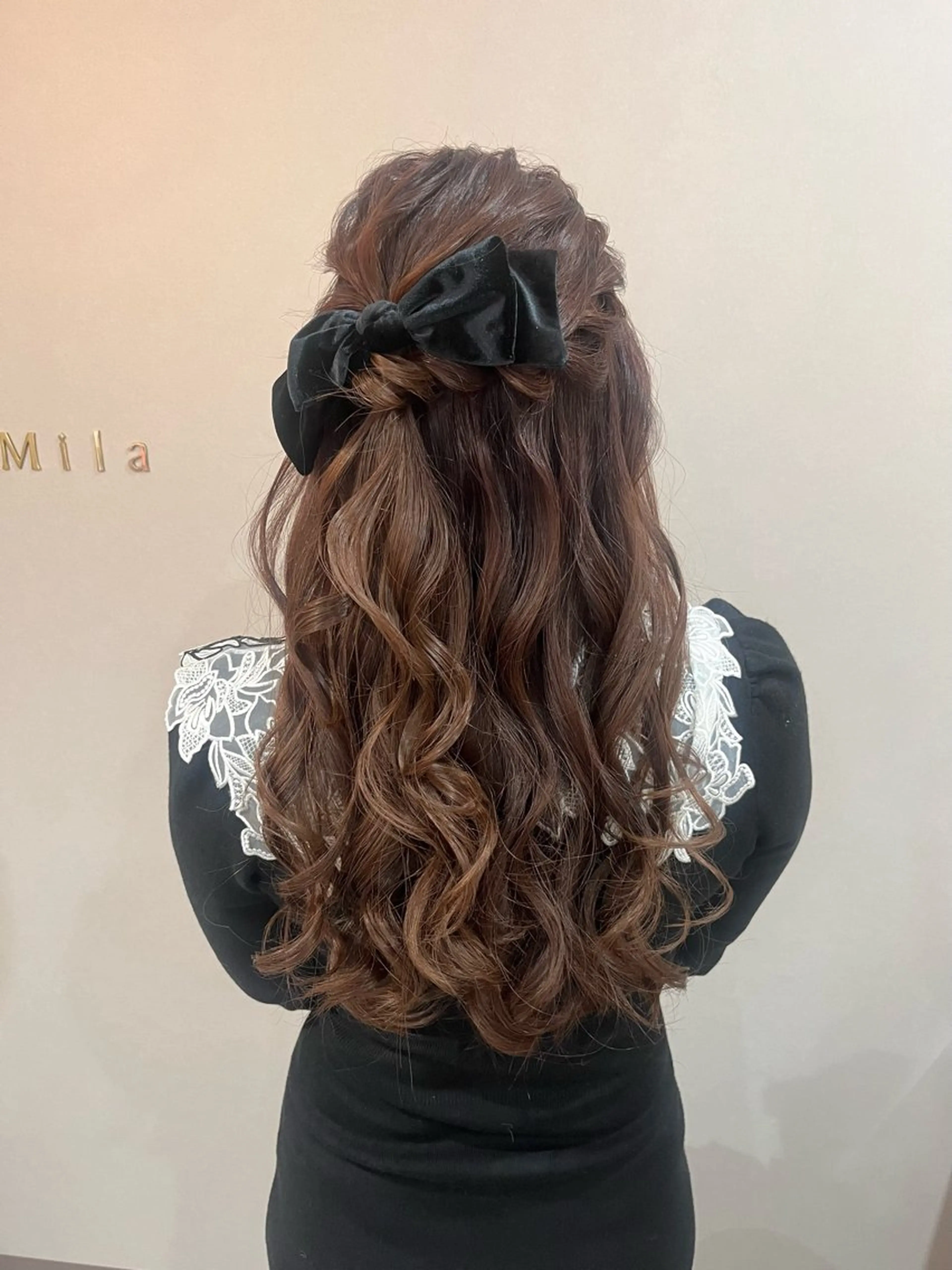 ロング ヘアアレンジ ヘアセット Mila Akariのヘアスタイル