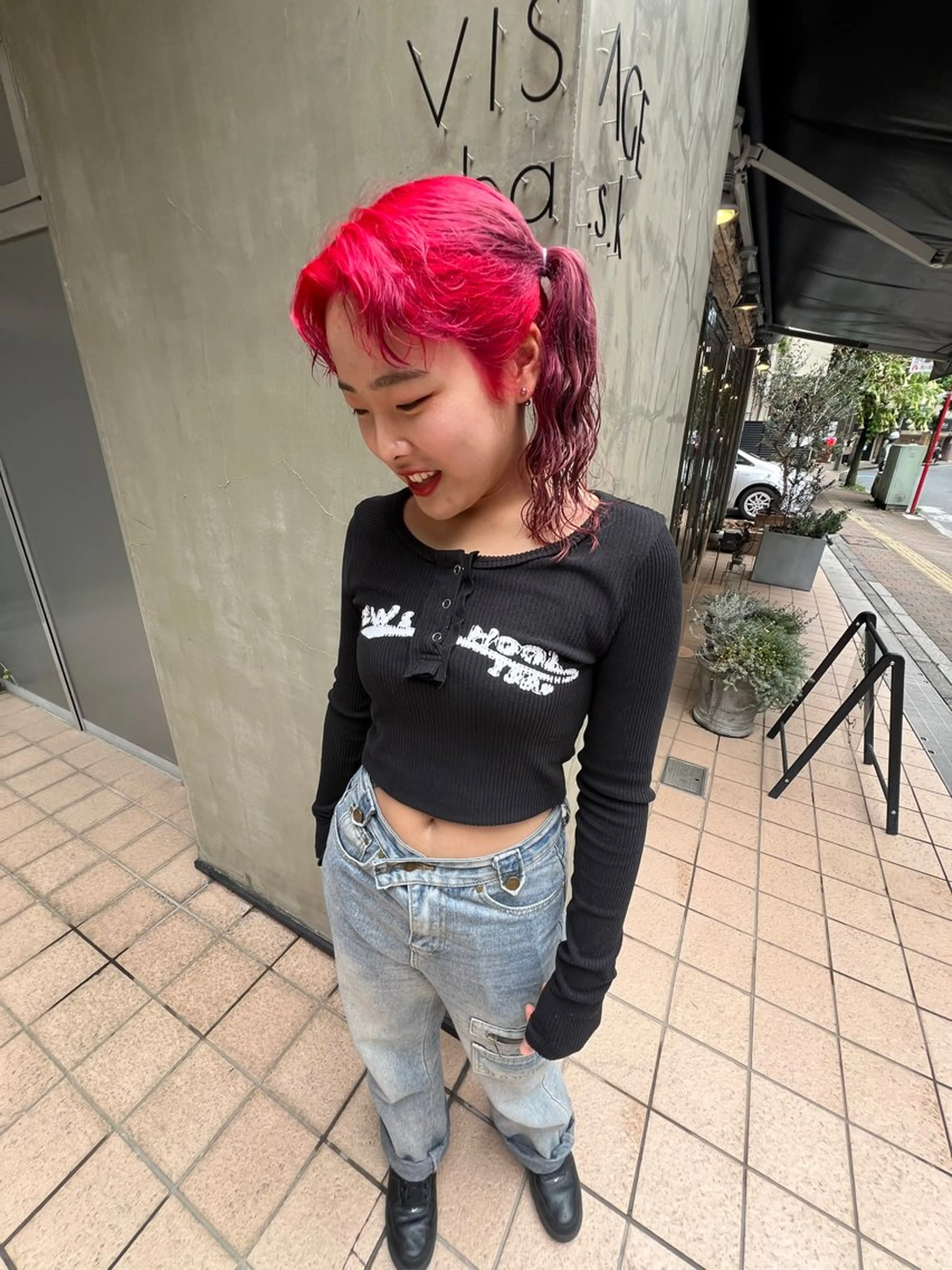 ミディアム カラー デザインカラー ピンクカラー レッドカラー バイオレットカラー ヘアカラー トリートメント いぐち しょうた🫧 ブリーチカラー🫧のヘアスタイル