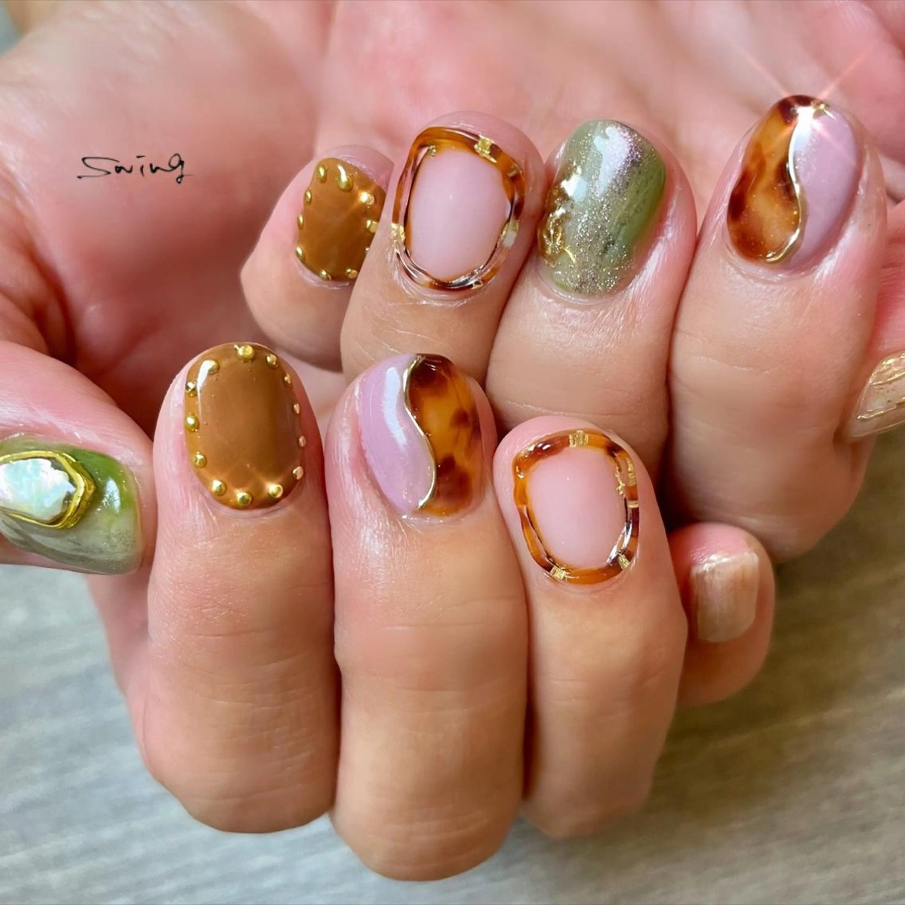 ネイル べっ甲ネイル ハンドネイル SWING Nail Salon所属・Yoshida Takakoのネイルデザイン