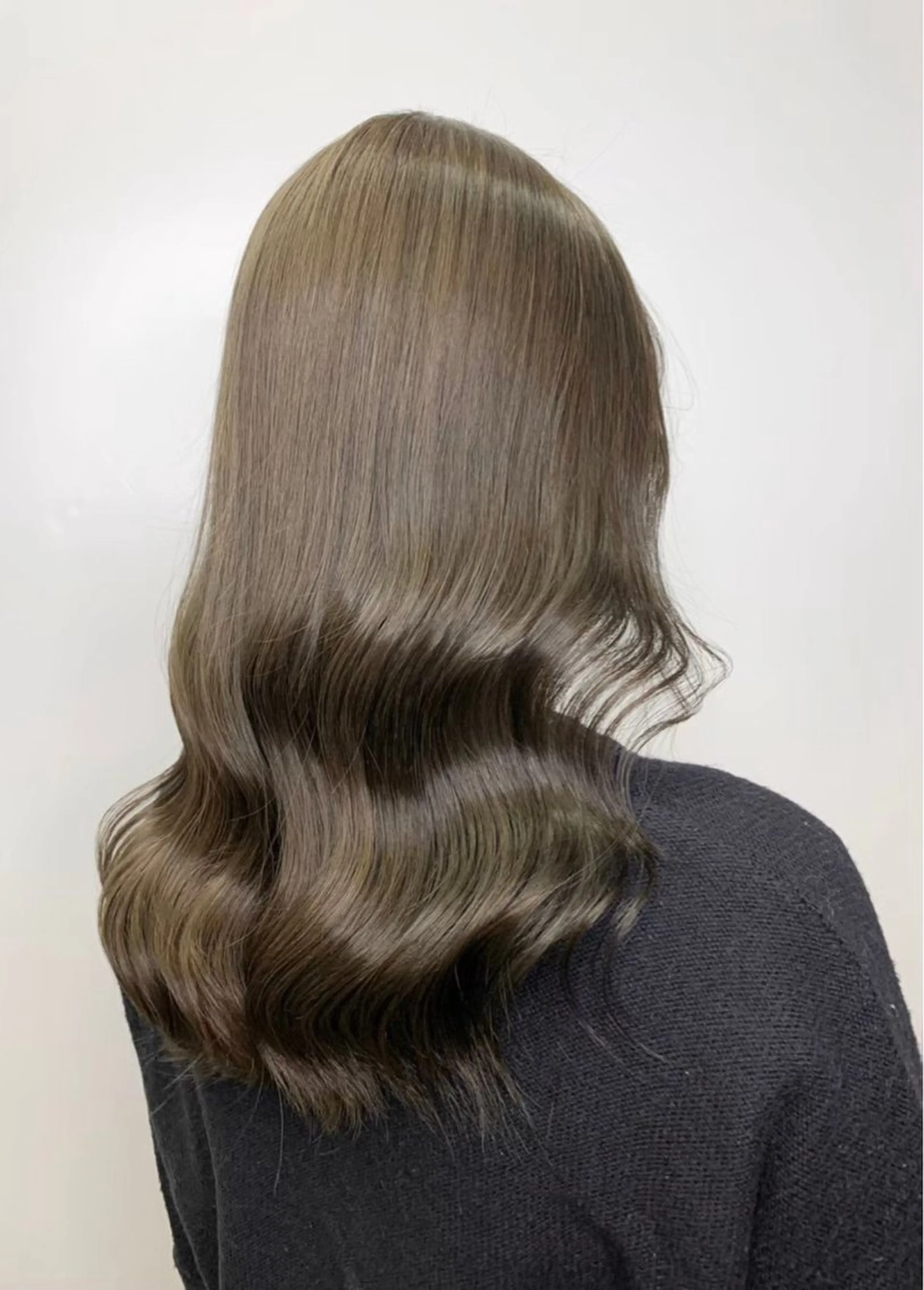 セミロング カラー ヘアアレンジ 透明感カラー Narumi 🧚‍♂️の眉毛・アイブロウイメージ