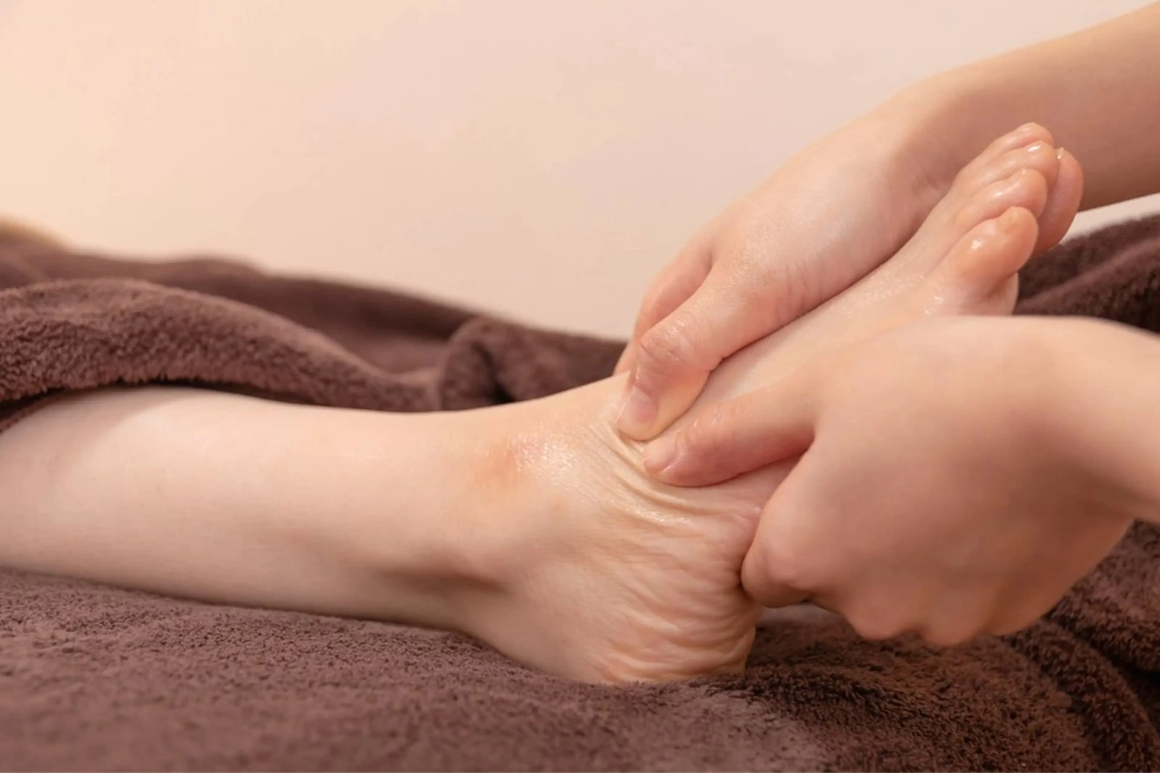 🎈当日限定🎈オイルリンパマッサージ 30分+カウンセリングホームケア指導 《脚の重だるさ・むくみスッキリ🦶🏻》の写真