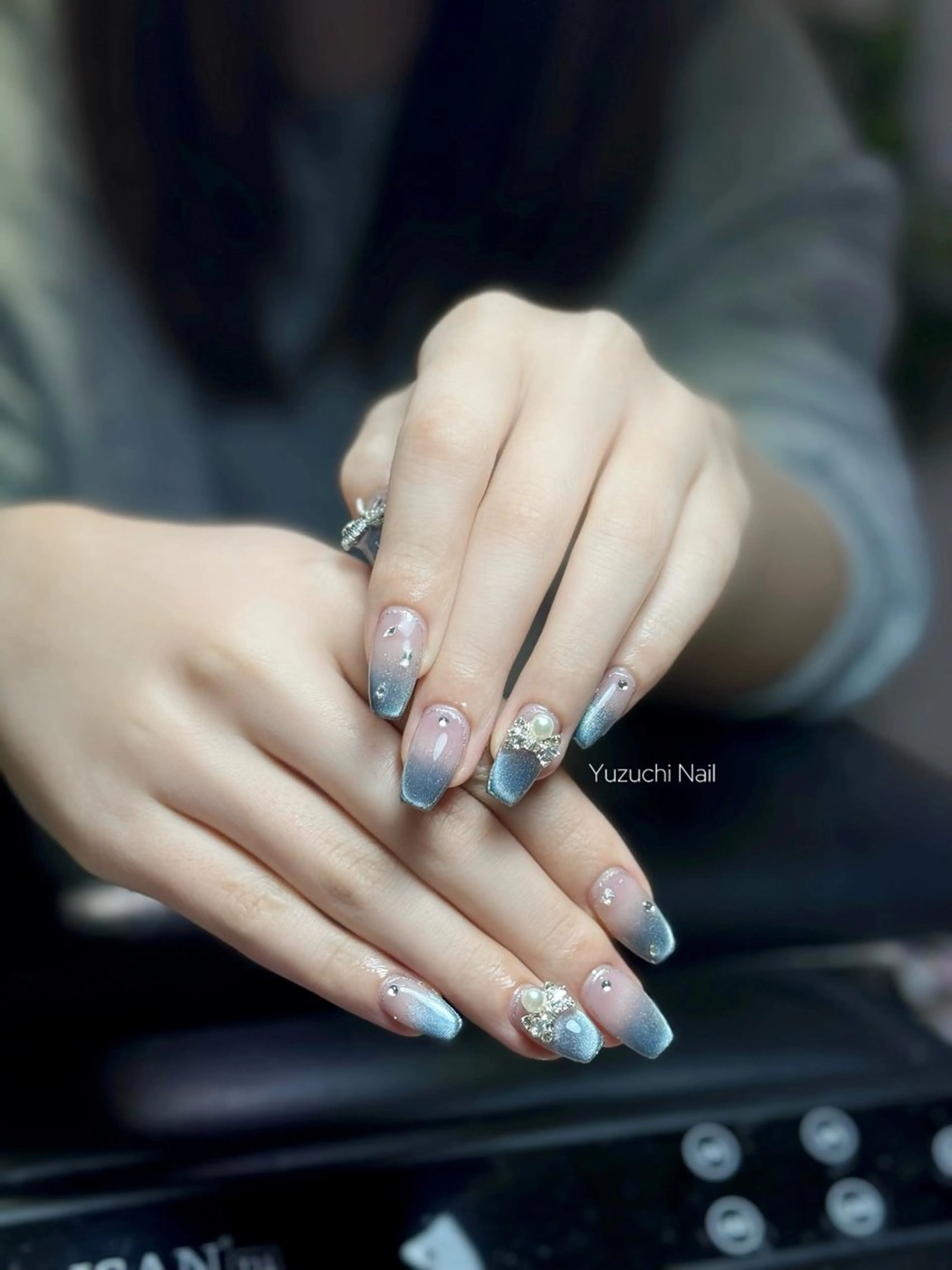 ネイル チークネイル ドット キラキラネイル 韓国ネイル レース ハンドネイル ハンドケア Yuzuchi Nailのネイルデザイン