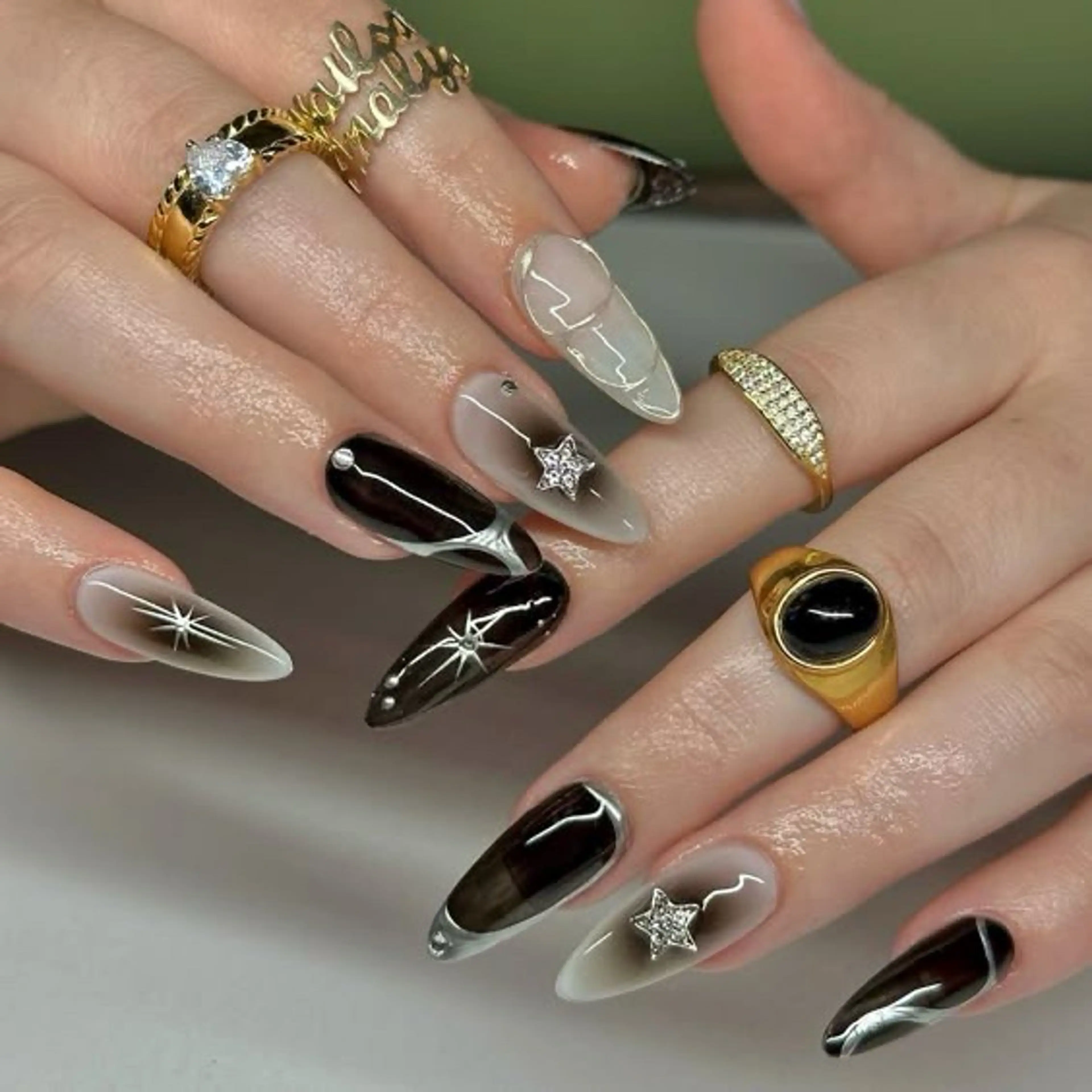 ネイル MiO Nailのネイルデザイン