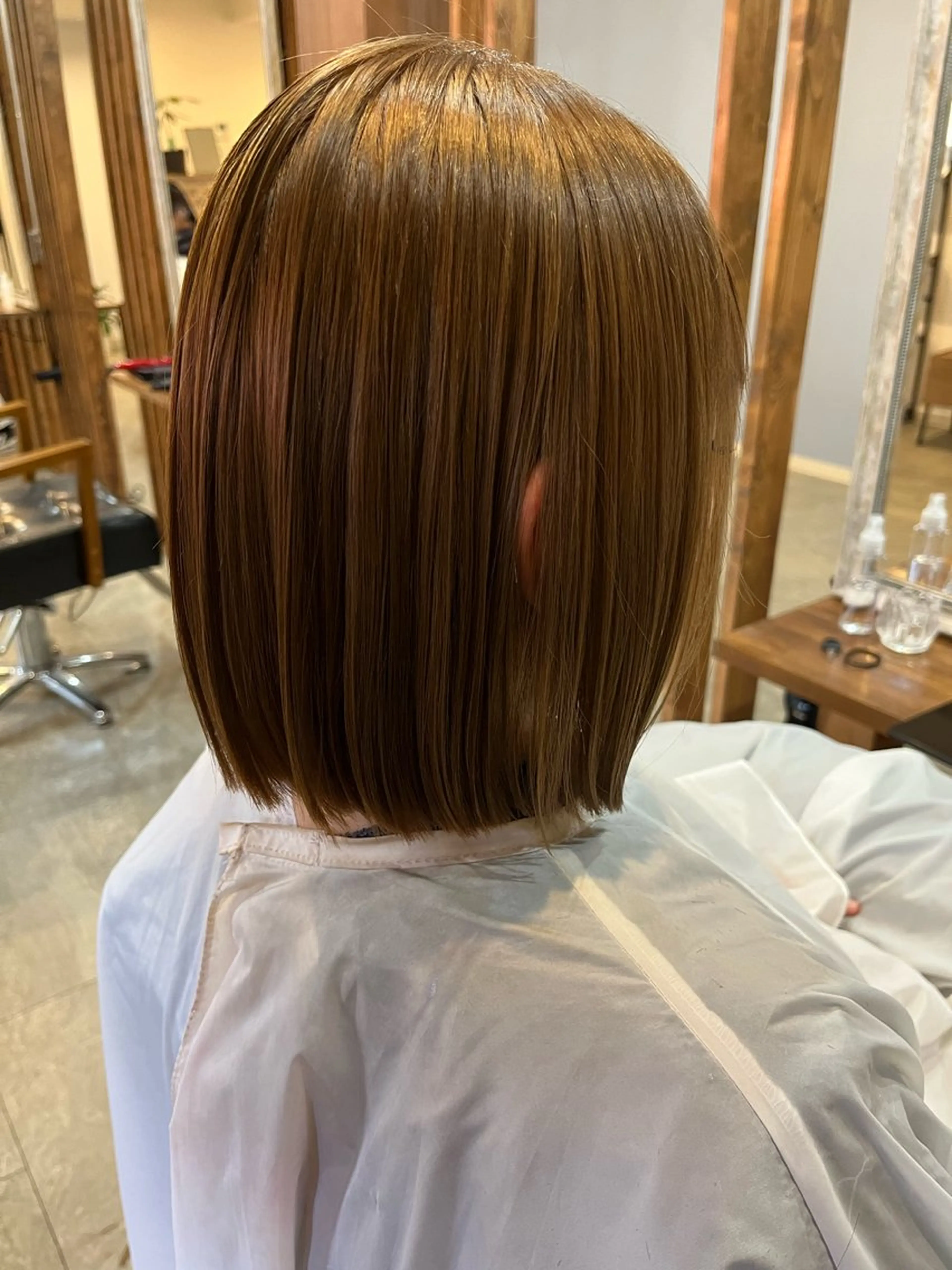 ショート カラー ベージュカラー カット ヘアカラー トリートメント ron所属・FUNAKOSHI MADOKAのヘアスタイル