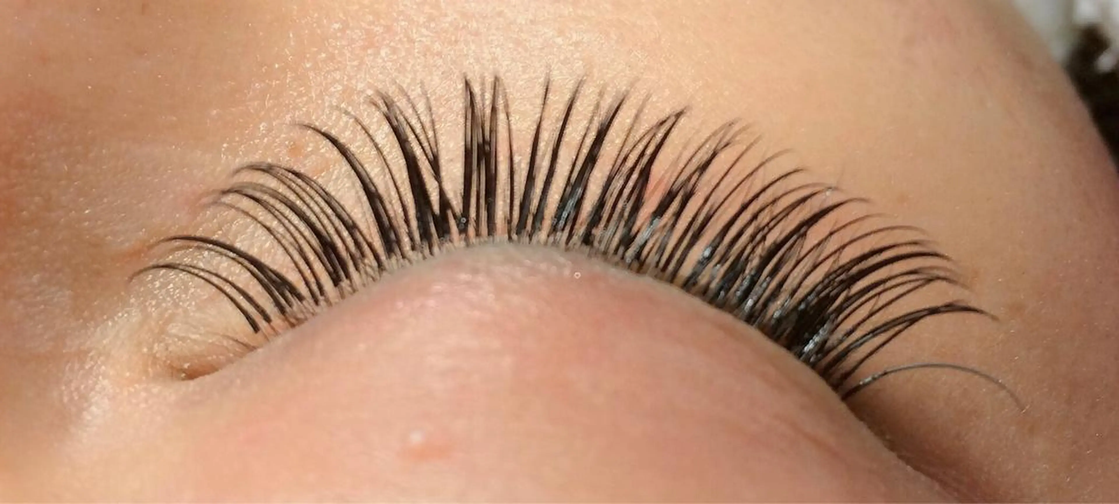 ⭐️ミニモ初回限定価格⭐️フラットラッシュ140本🌈オフあり🌈オフ無料💗 コーティング付の写真