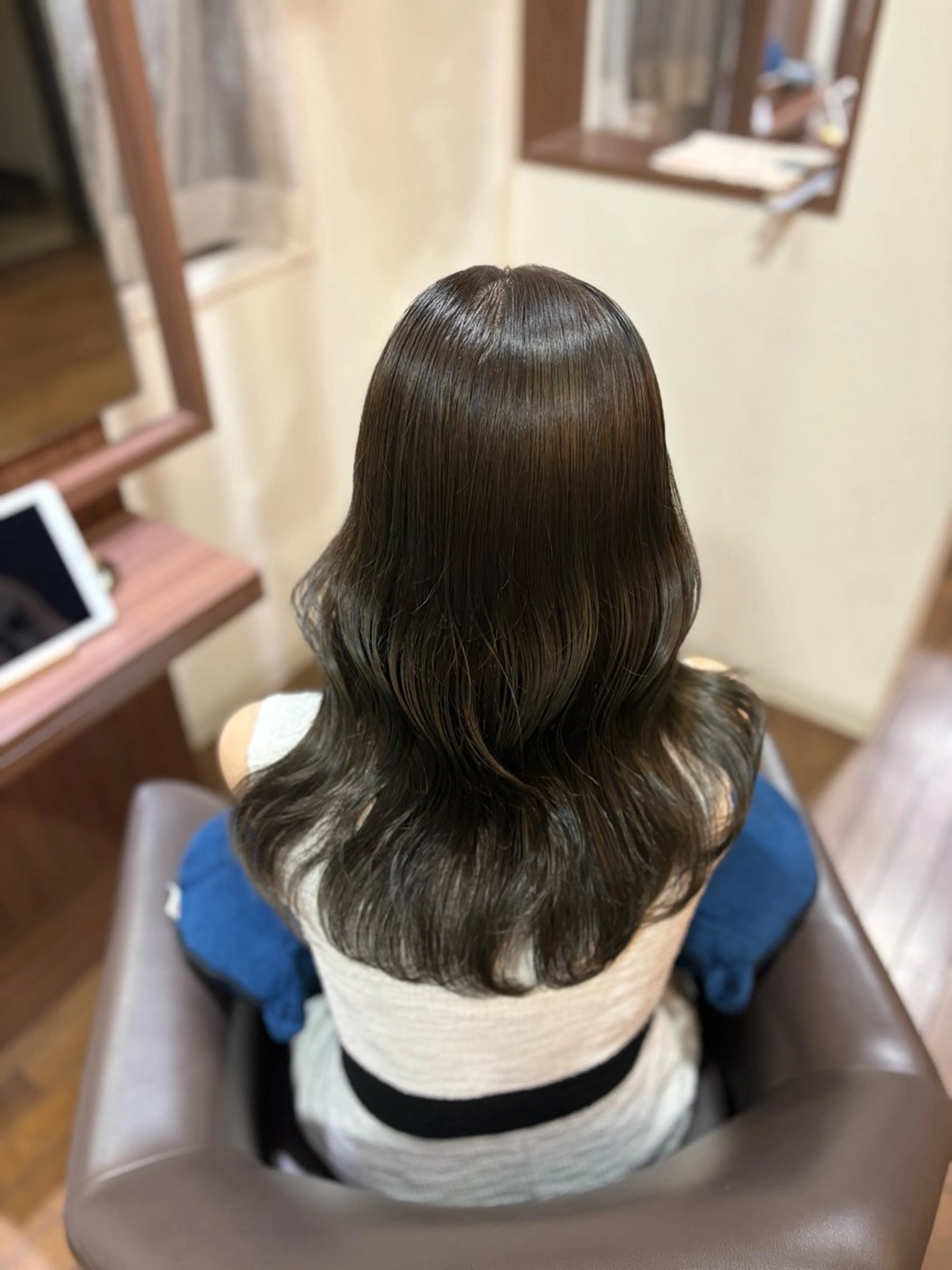 ロング カラー pinue所属・三浦 萌佳のヘアスタイル