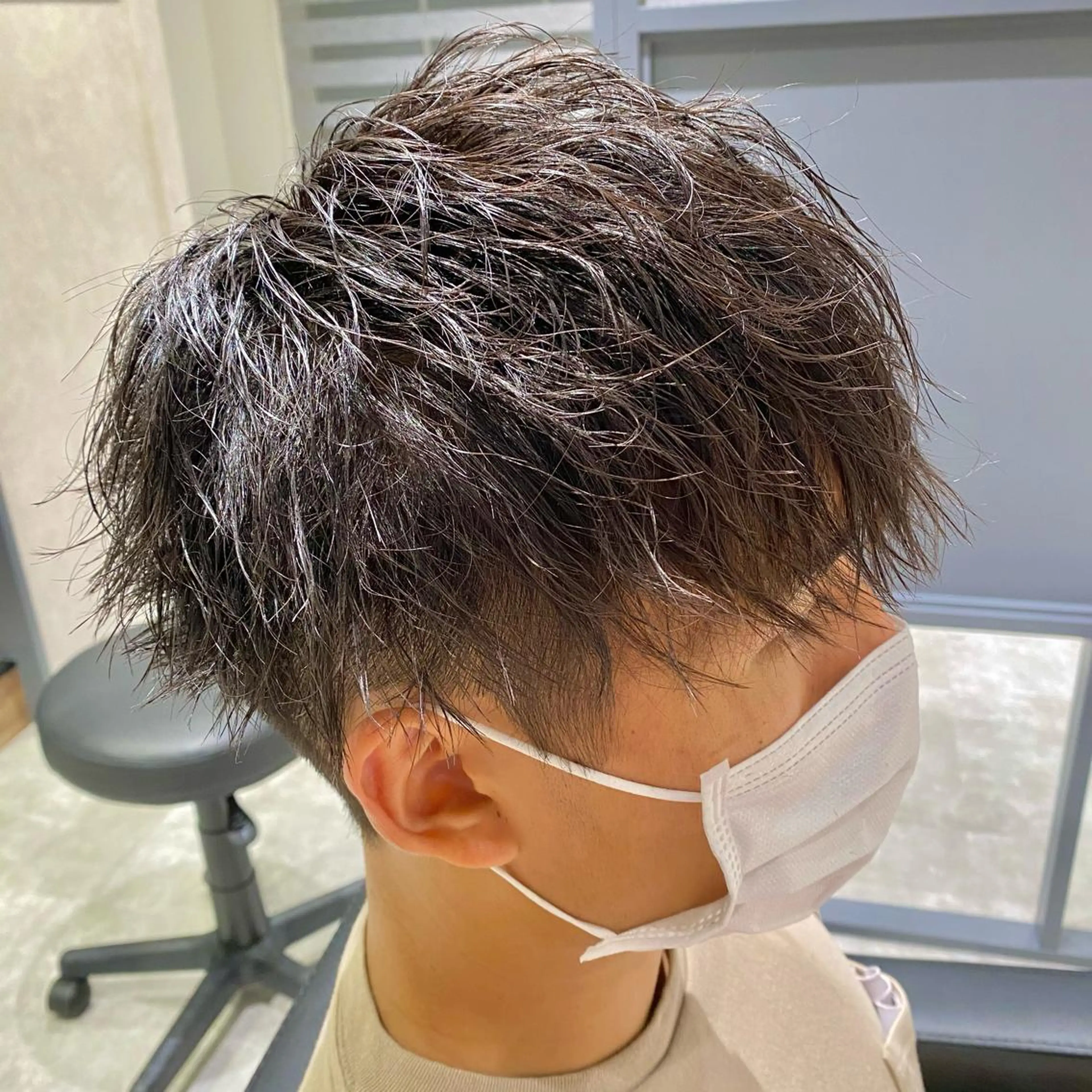 パーマ メンズ マッシュ メンズパーマ ツイストスパイラルパーマ スパイラルパーマ esu心斎橋所属・esu☀️勇美☀️ 髪質改善ストレートのヘアスタイル