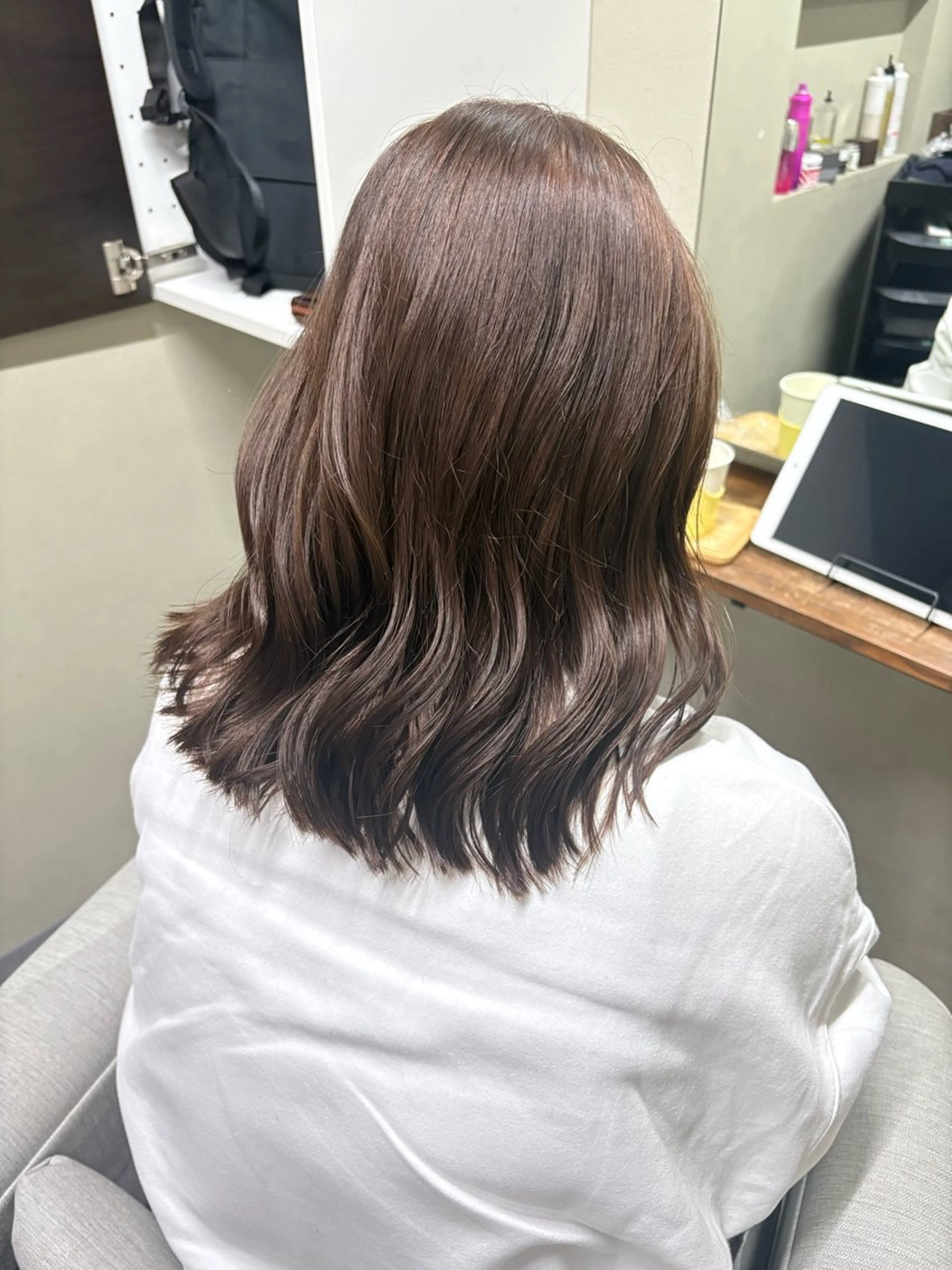 ミディアム カット ヘアカラー トリートメント 髪質改善カラー&TR 縮毛矯正/弱酸性矯正のヘアスタイル