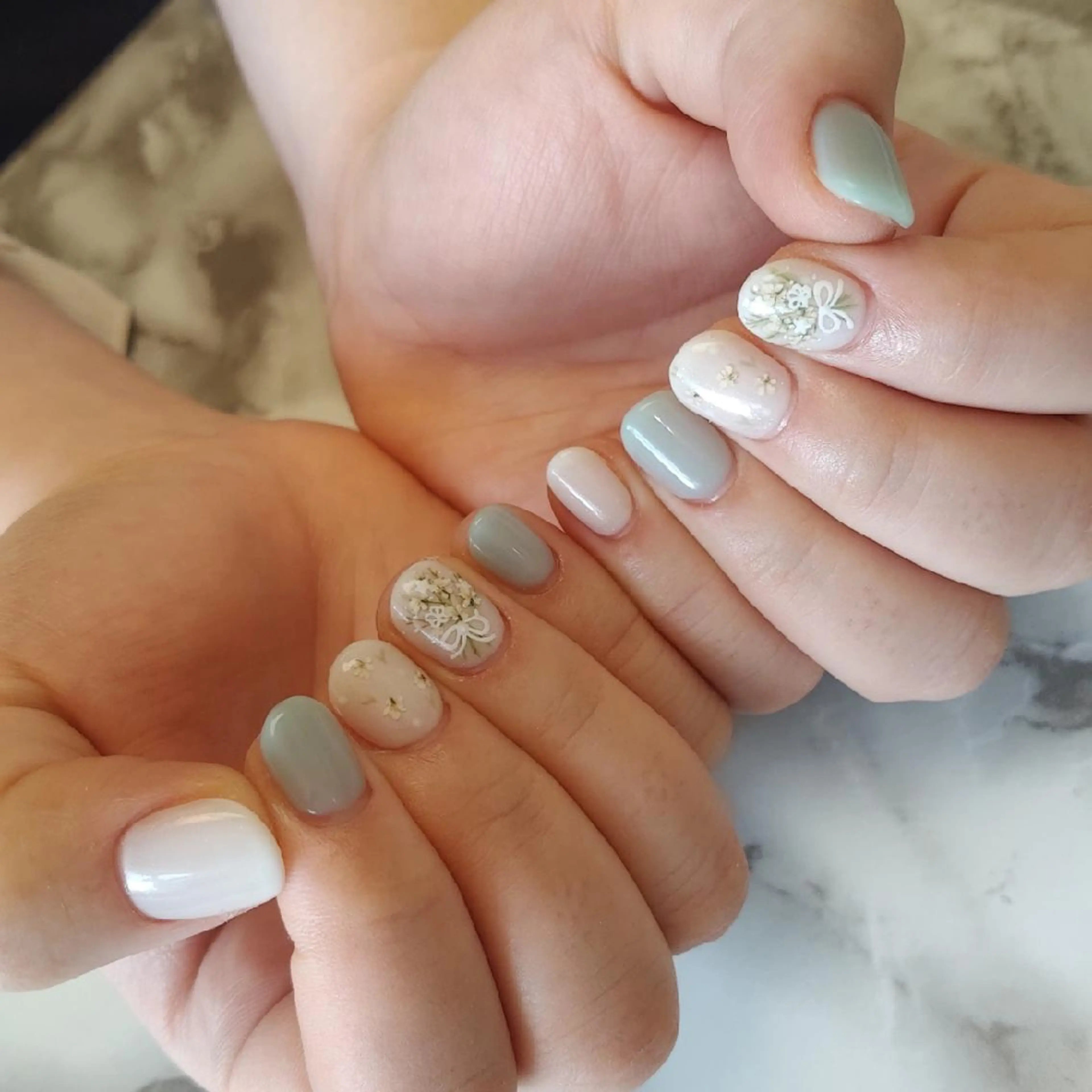 ネイル ジェヌインネイル 河内のネイルデザイン