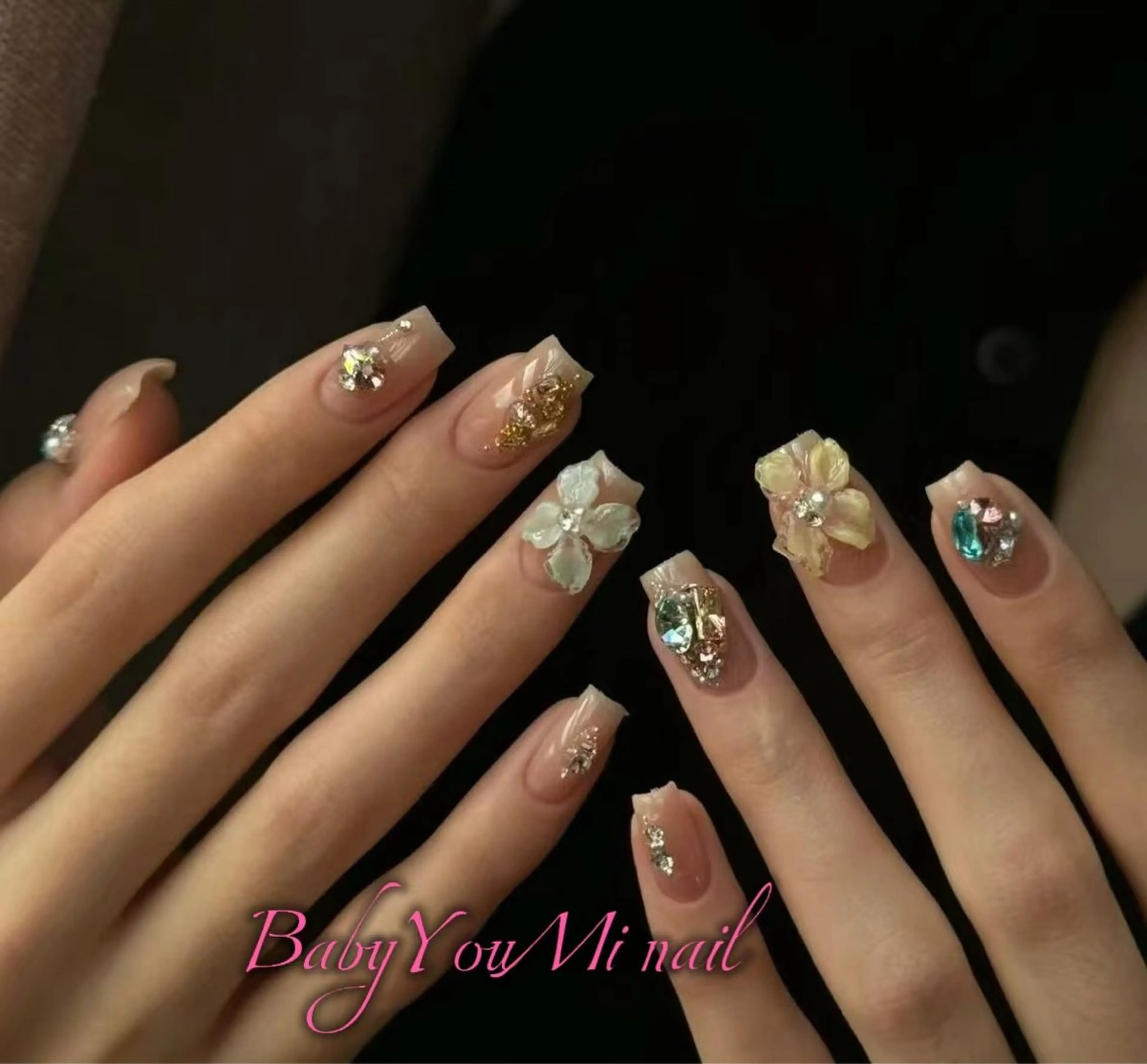 ネイル オーロラネイル フラワーネイル フットネイル フレンチネイル ジェルネイル ハンドネイル BabyYouMi ねねのネイルデザイン