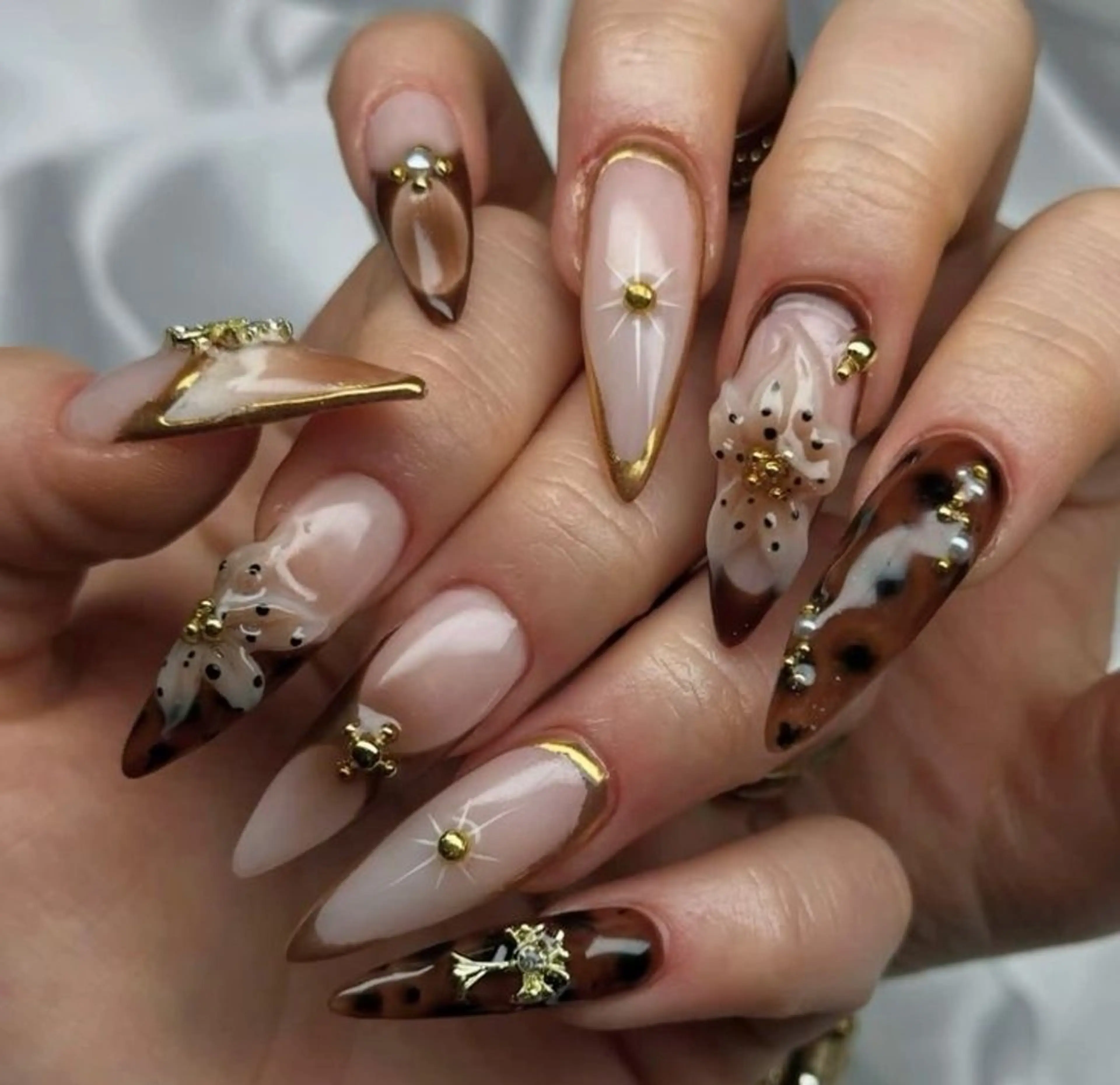 ネイル フレンチネイル グラデーション マグネットネイル ニュアンスネイル オフィスネイル ハンドネイル MINDY ミンディのネイルデザイン