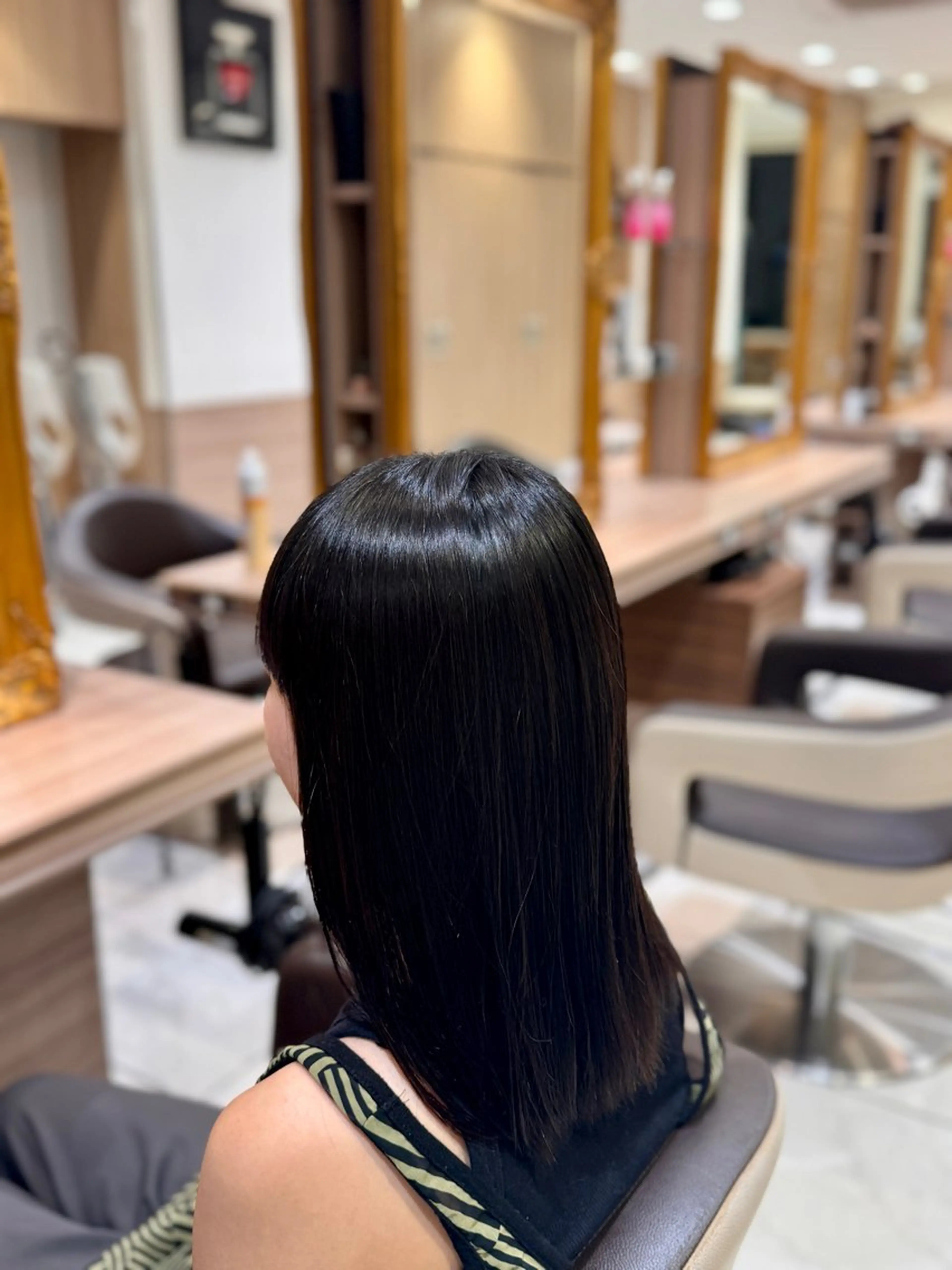 セミロング 🎍艶カラー🎍 ✨パーマ✨又吉のヘアスタイル