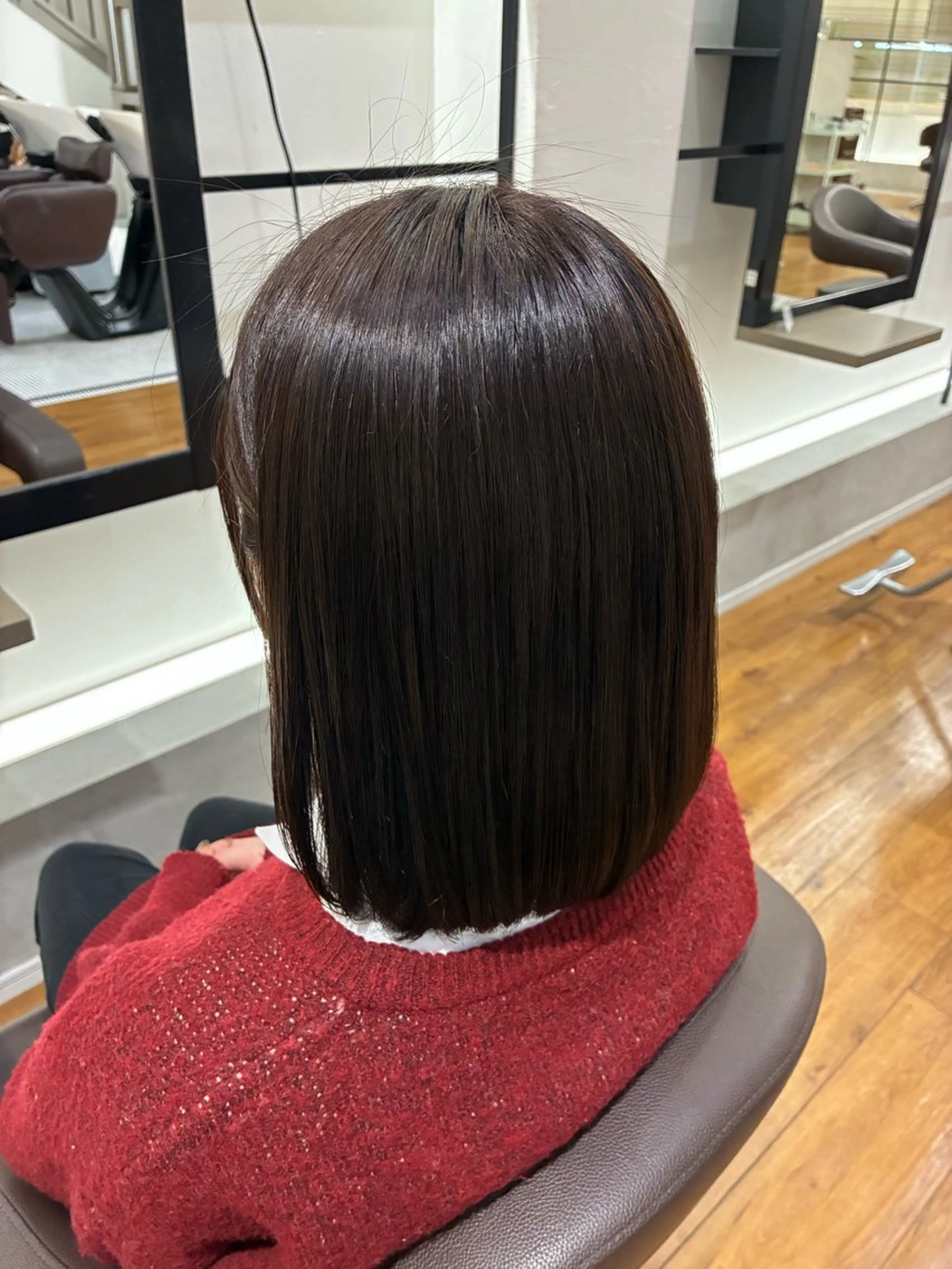 カラー 石川 菜月のヘアスタイル