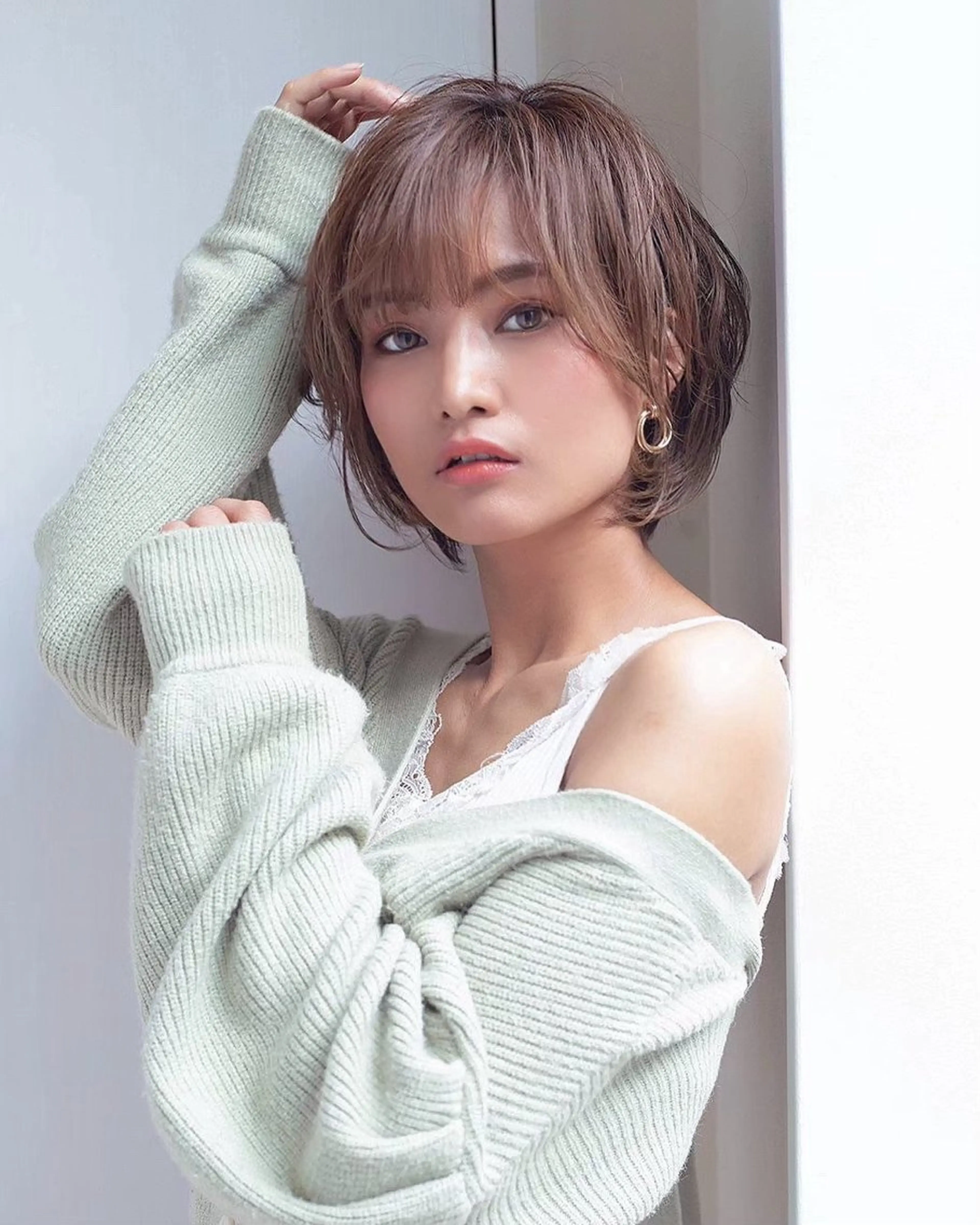 ショート カット Momo/海外ヘア /レイヤー/艶カラーのヘアスタイル