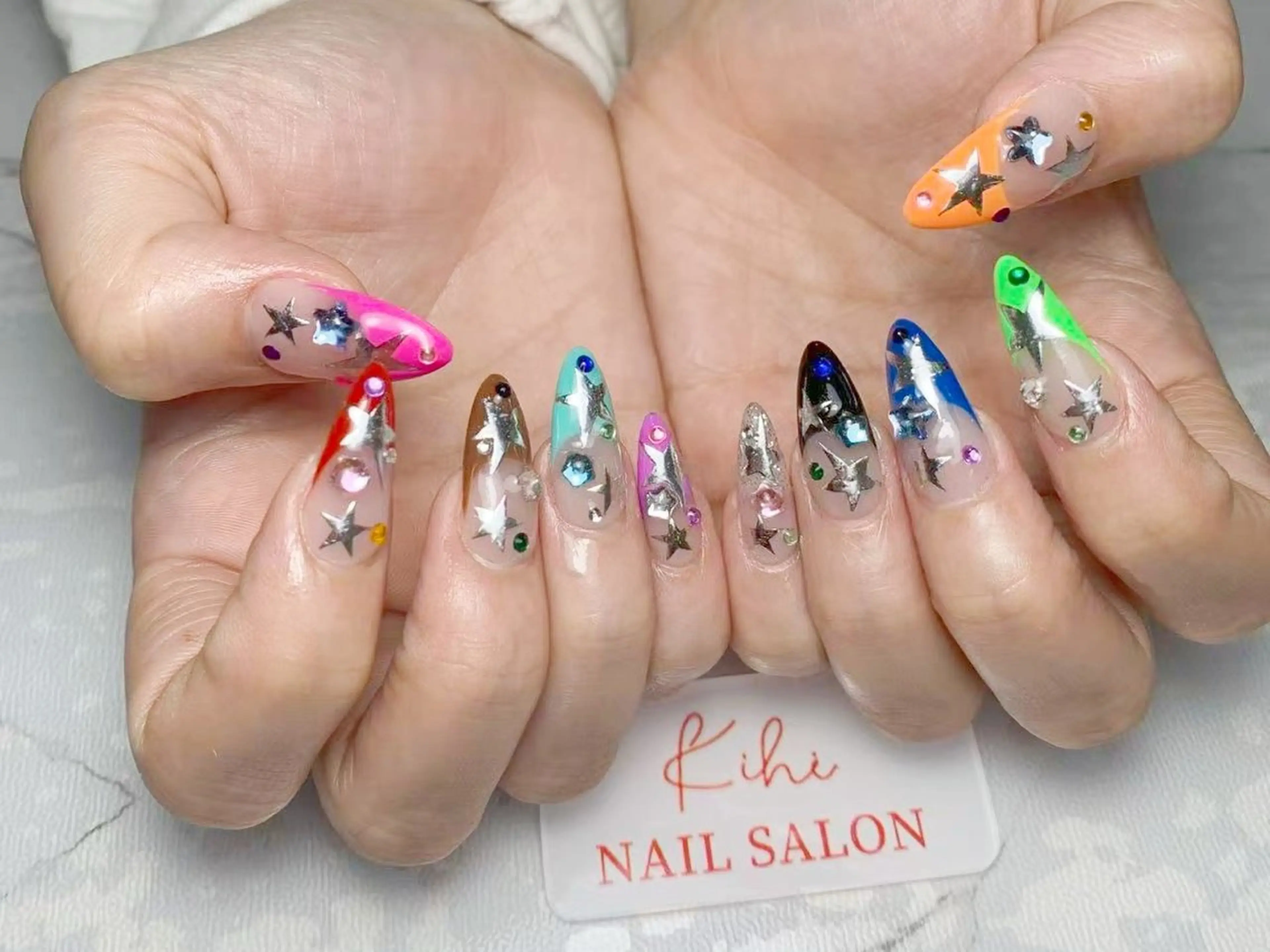 ネイル アートネイル フレンチネイル ジェルネイル グラデーション 韓国ネイル ハンドネイル 💕鈴木ユリ パラジェル/オフ無料のネイルデザイン