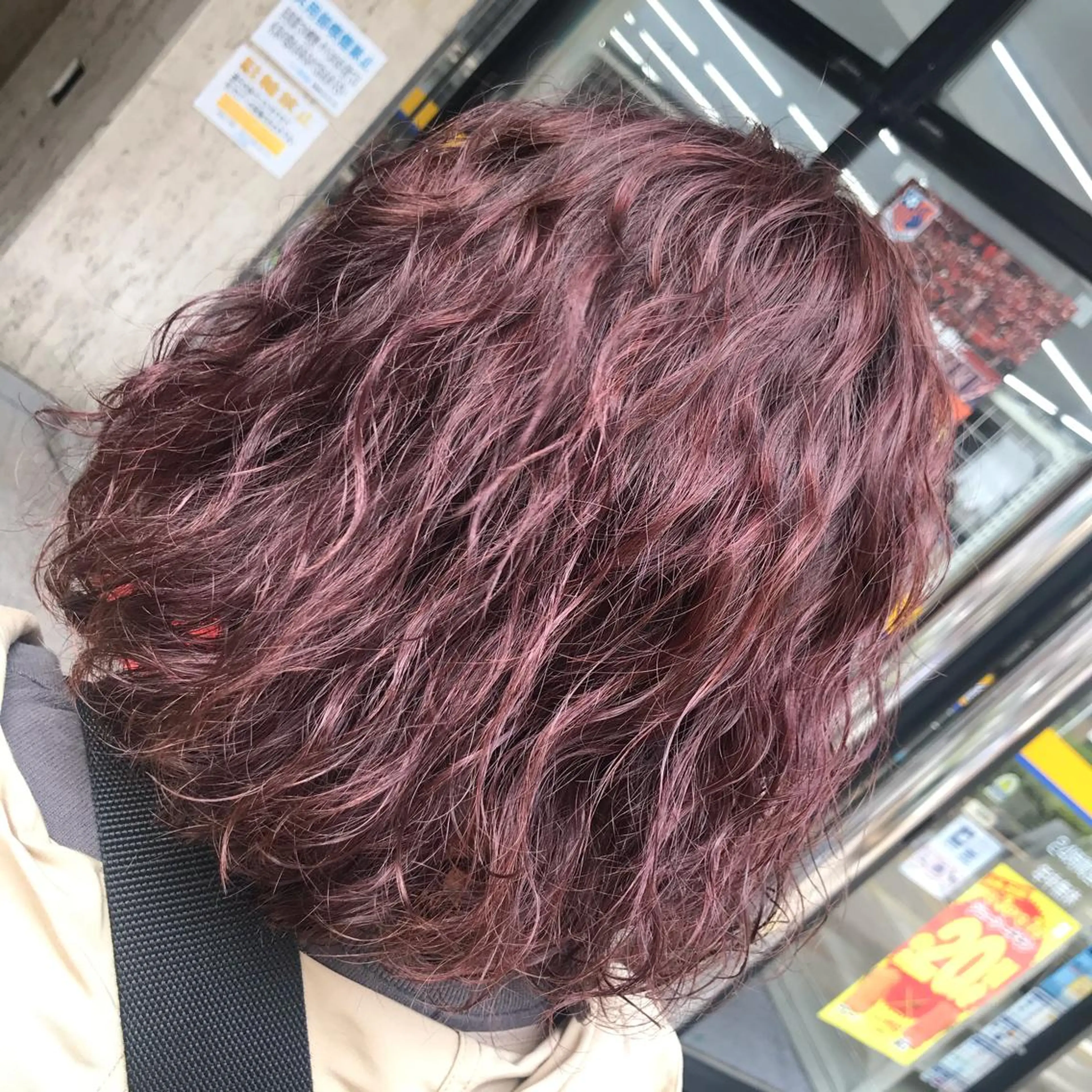 ショート カラー パーマ ブリーチ ブリーチなしカラー ピンクカラー 🌼杉田 胡桃🌼のヘアスタイル