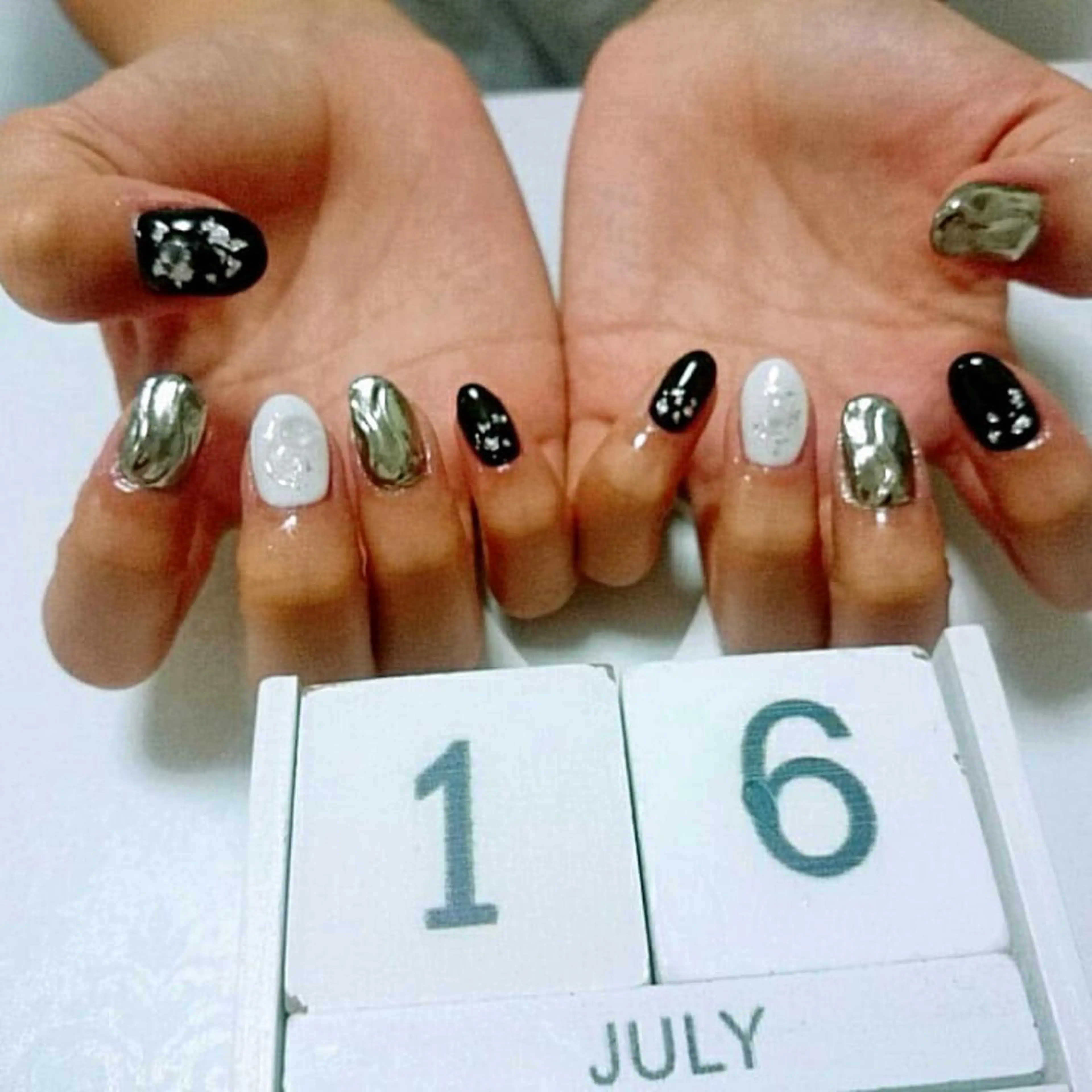 ネイル ミラーネイル JEWEL nailのネイルデザイン