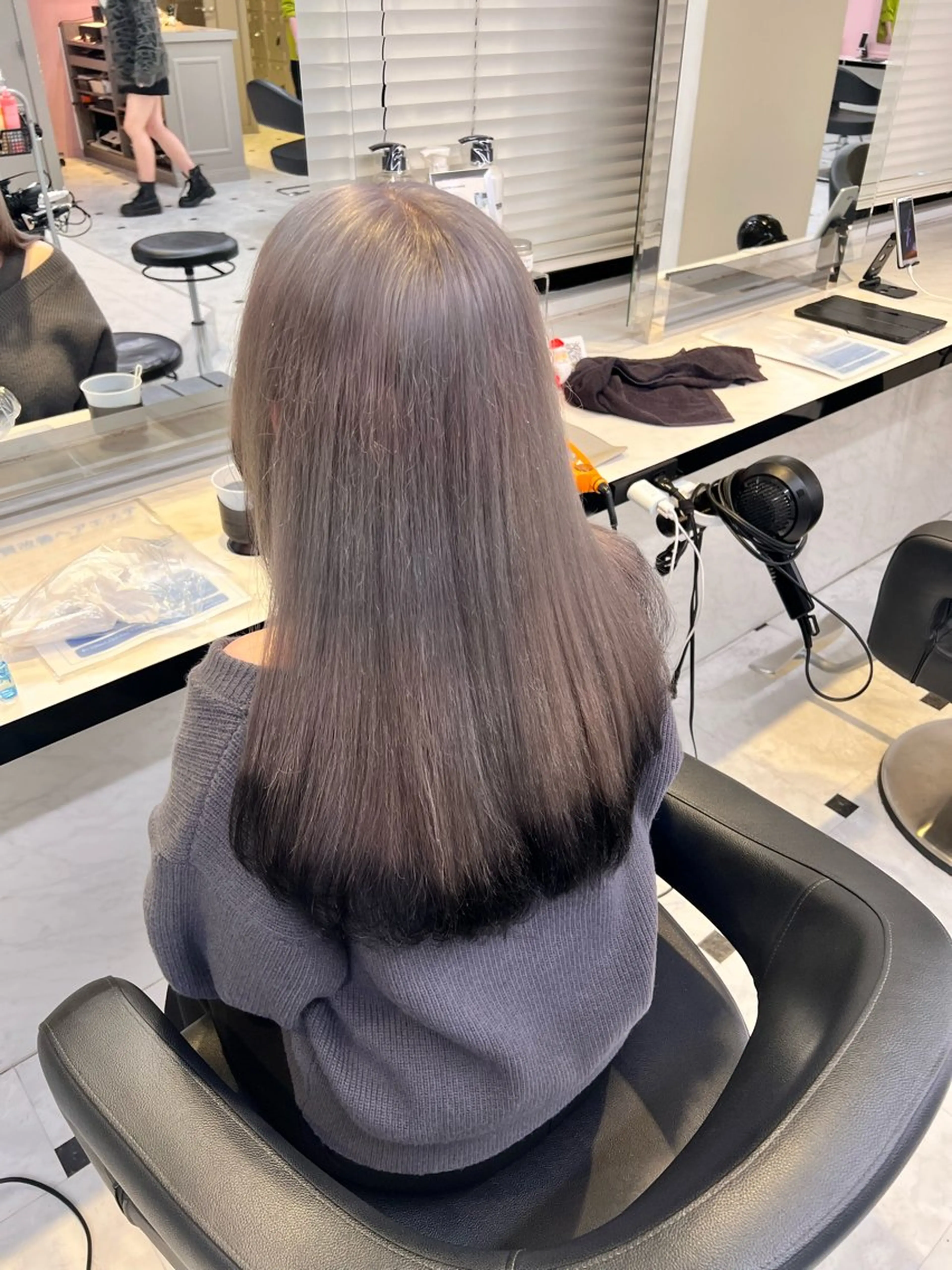 ロング カラー ヘアアレンジ ロング ヘアカラー 🥀レイヤー×ハイト ーントレンドヘア🥀のヘアスタイル