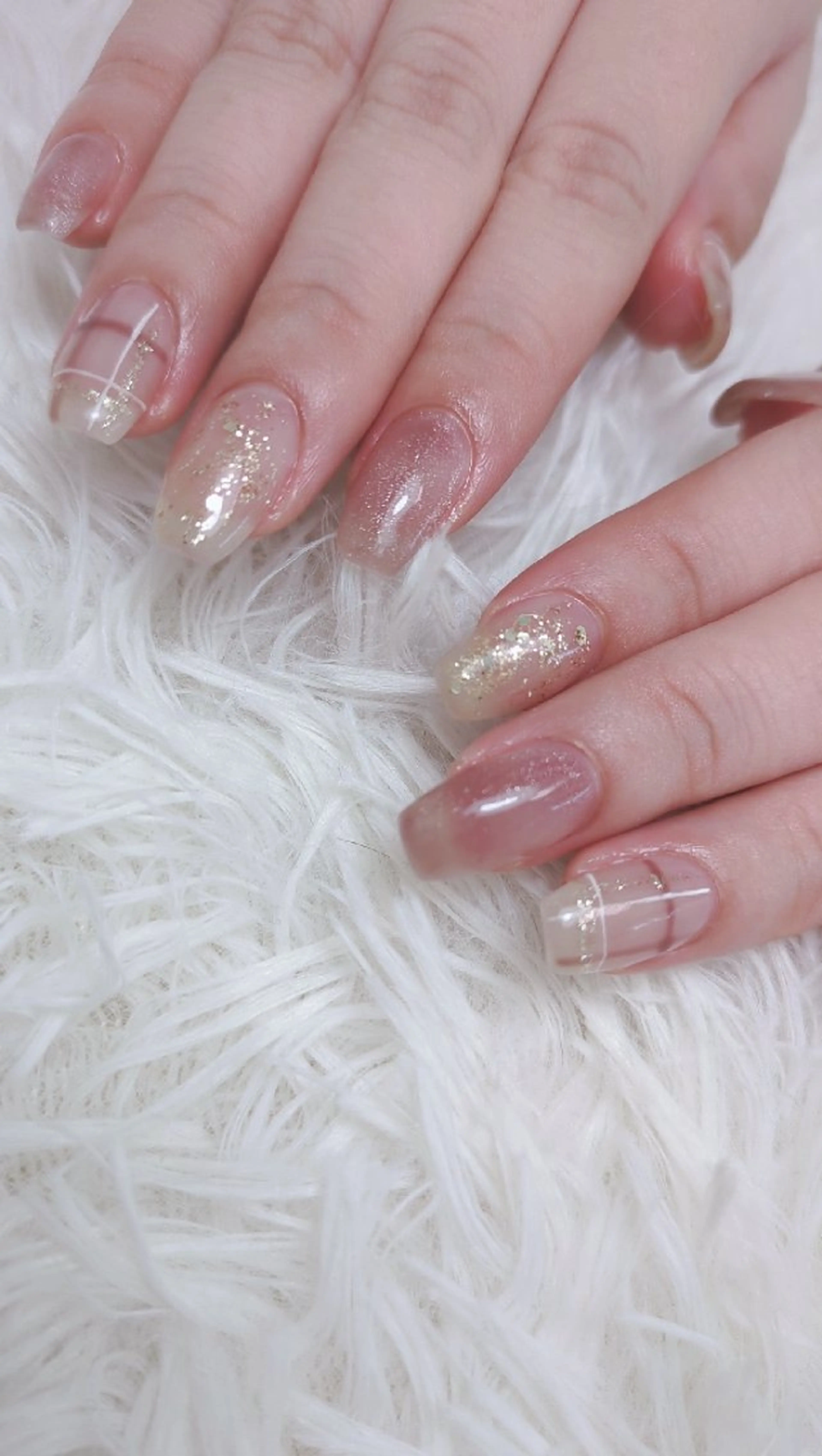 ミディアム ハンドネイル Nailspeace Omalyのネイルデザイン
