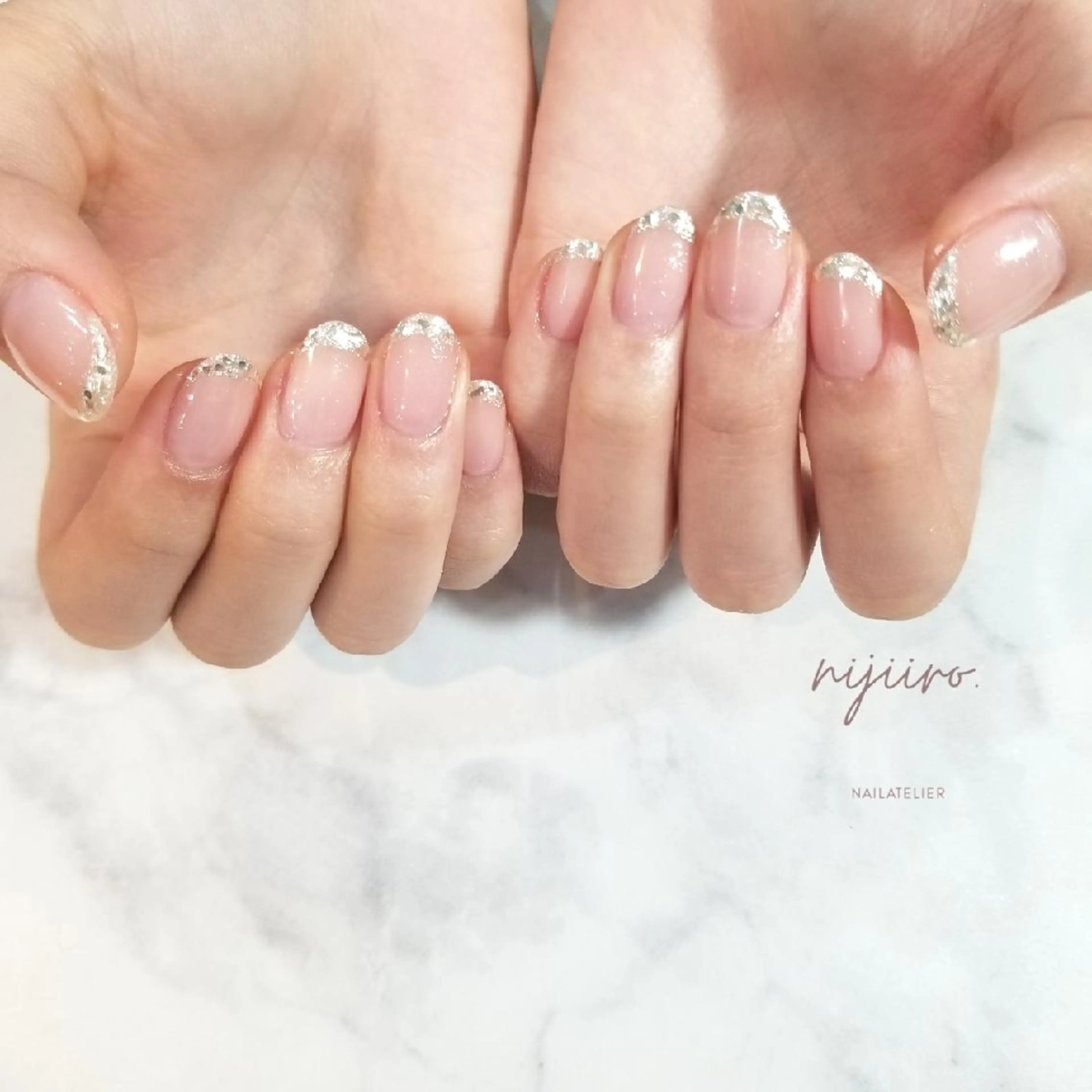ネイル フレンチネイル ガラスフレンチ ハンドネイル nailatelier nijiiro.所属・nijiiro🌈 サトウのネイルデザイン