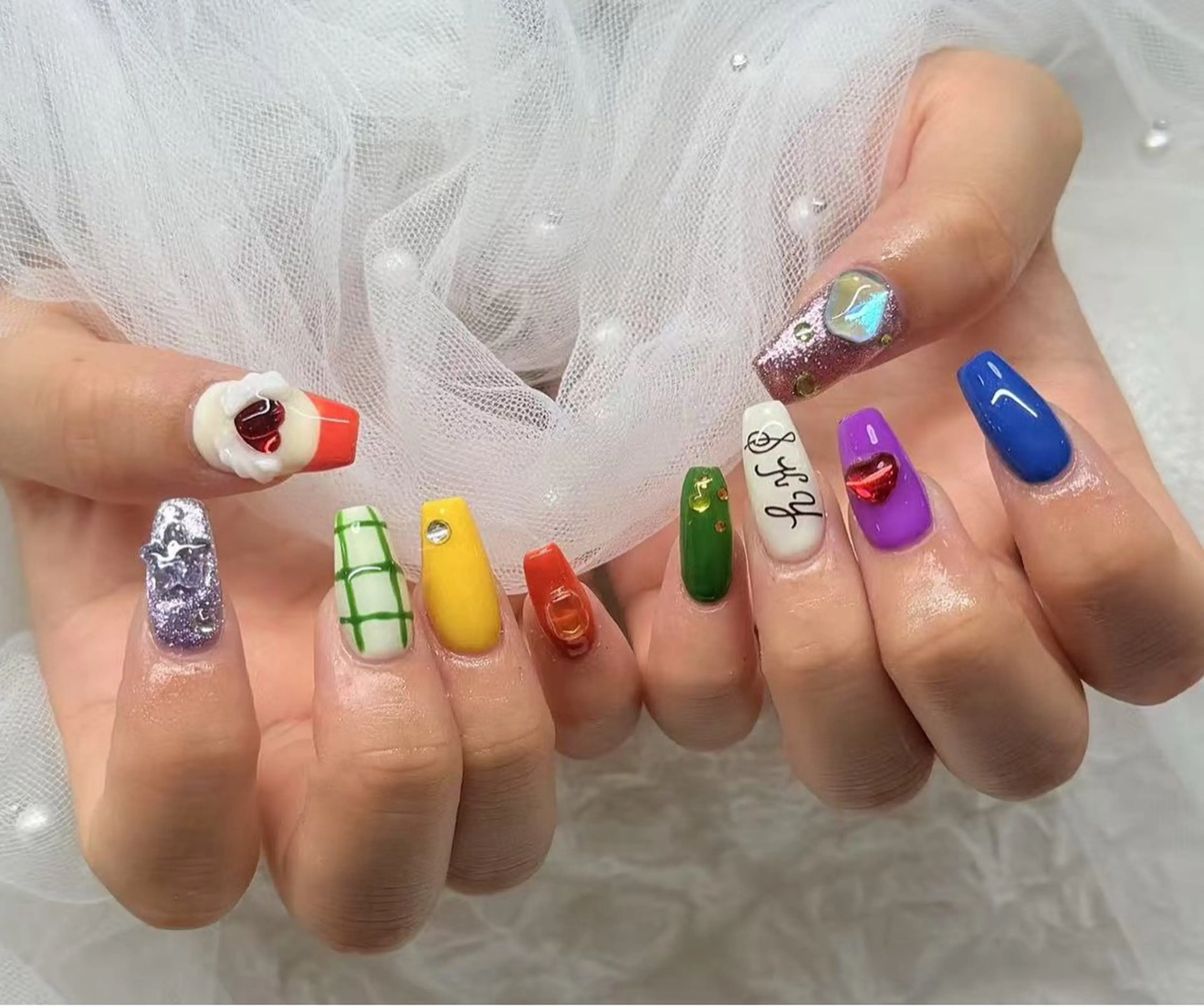 ネイル ハンドネイル COCO ネイルのネイルデザイン