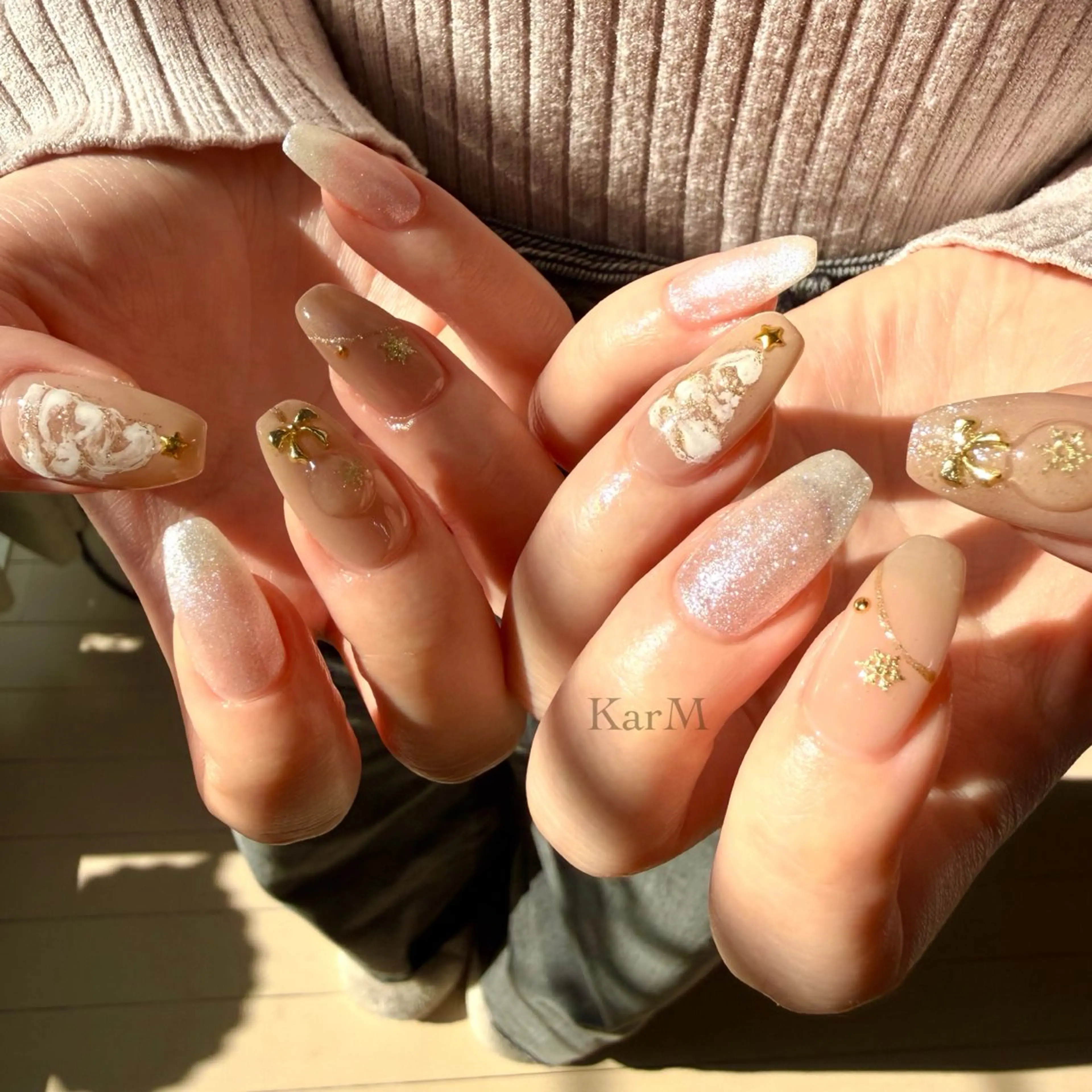 ネイル オーロラネイル チークネイル ドット フラッシュネイル フレンチネイル ハンドネイル ogino karinのネイルデザイン