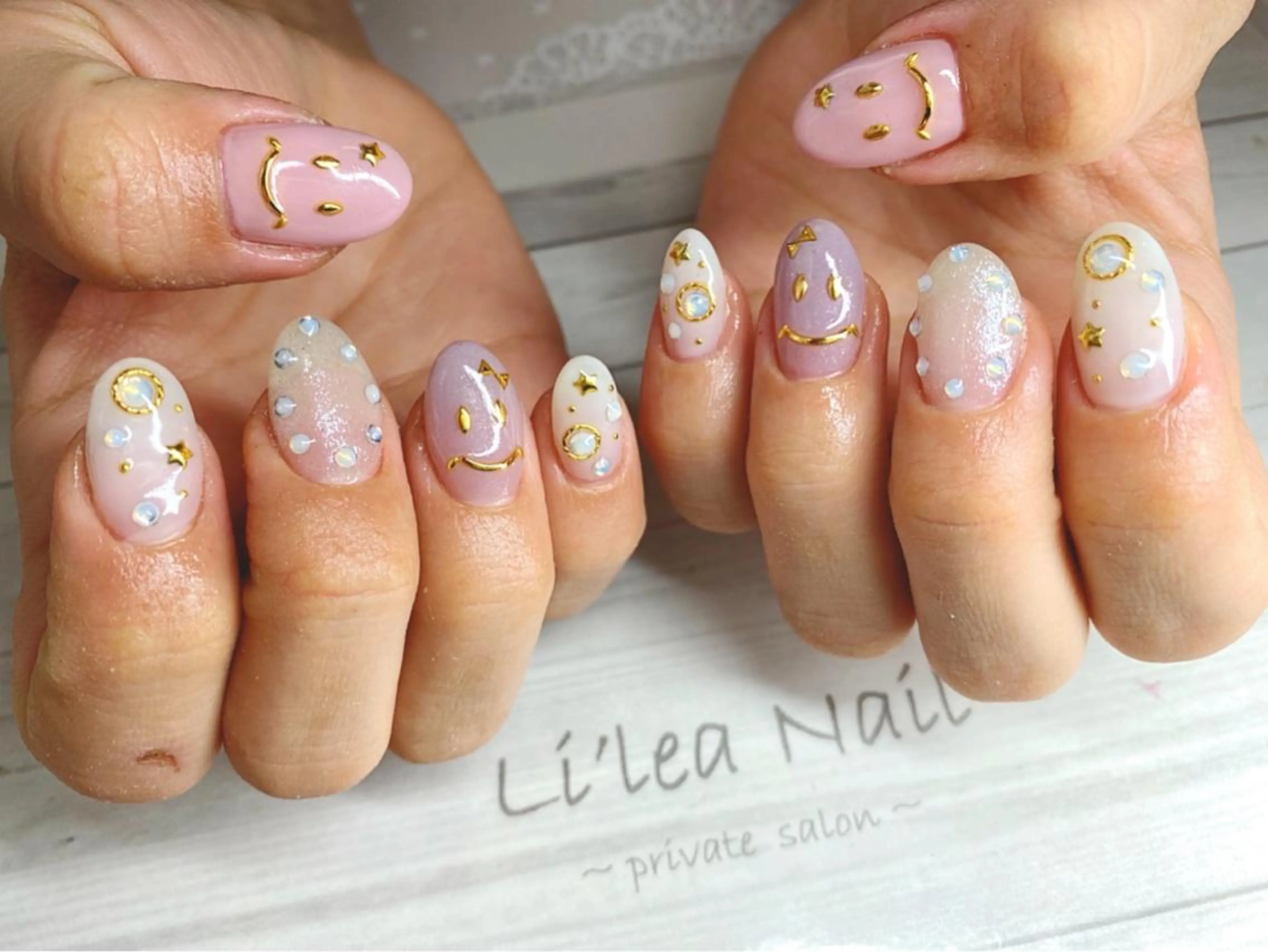 ネイル Li'leaNail AINAのネイルデザイン