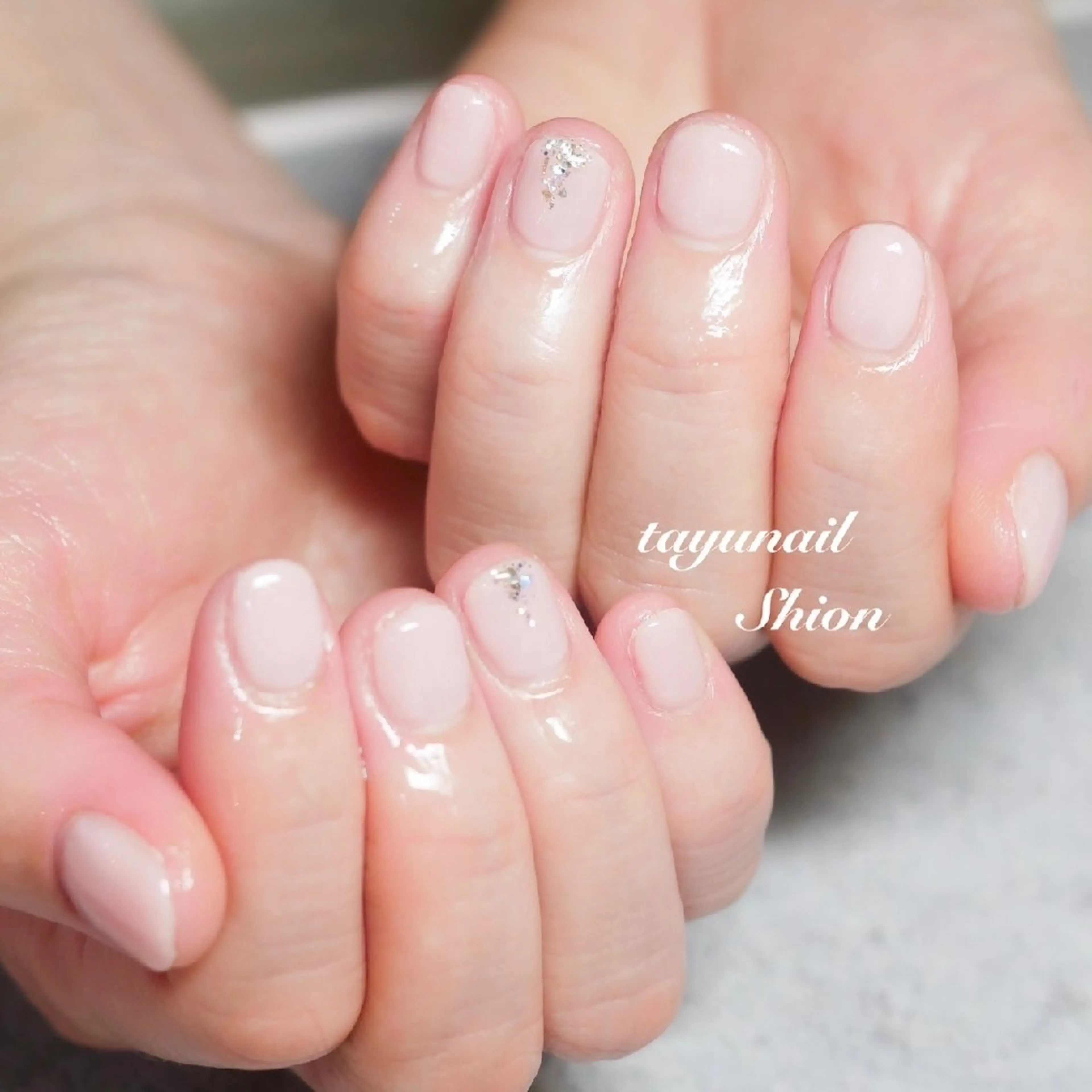ネイル ジェルネイル ラメ(グリッター) パラジェル シンプルネイル 春ネイル ネイルサロン・ネイルスクール たゆnail所属・ネイルサロン 【たゆnail】のネイルデザイン