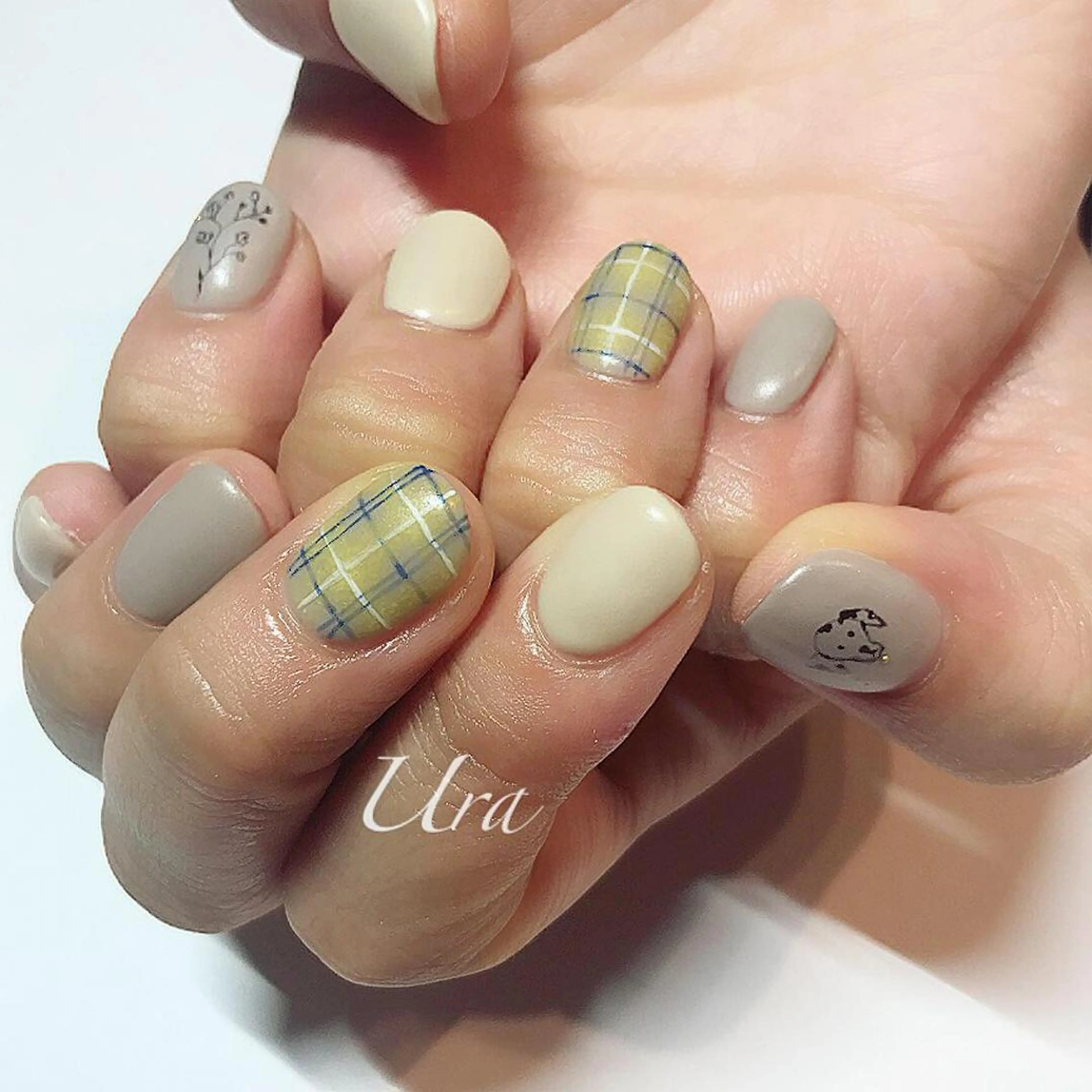 ネイル UrakoNail 《nail》のネイルデザイン